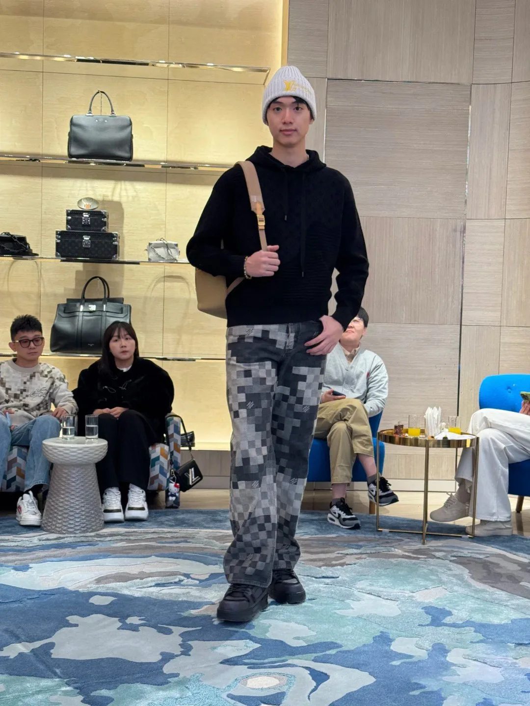 Men's Sweatshirts And Hoodies LOUIS VUITTON 17572001