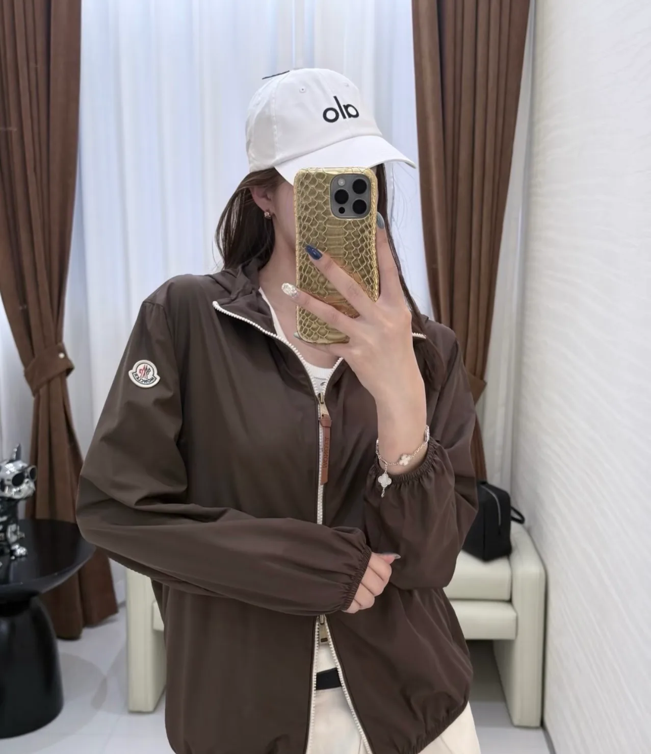 Women's Jackets And Down Jackets MONCLER 17288107