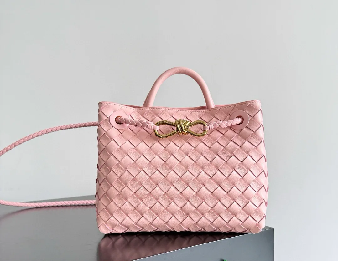Women's Classic Handbags BOTTEGA VENETA 17126409