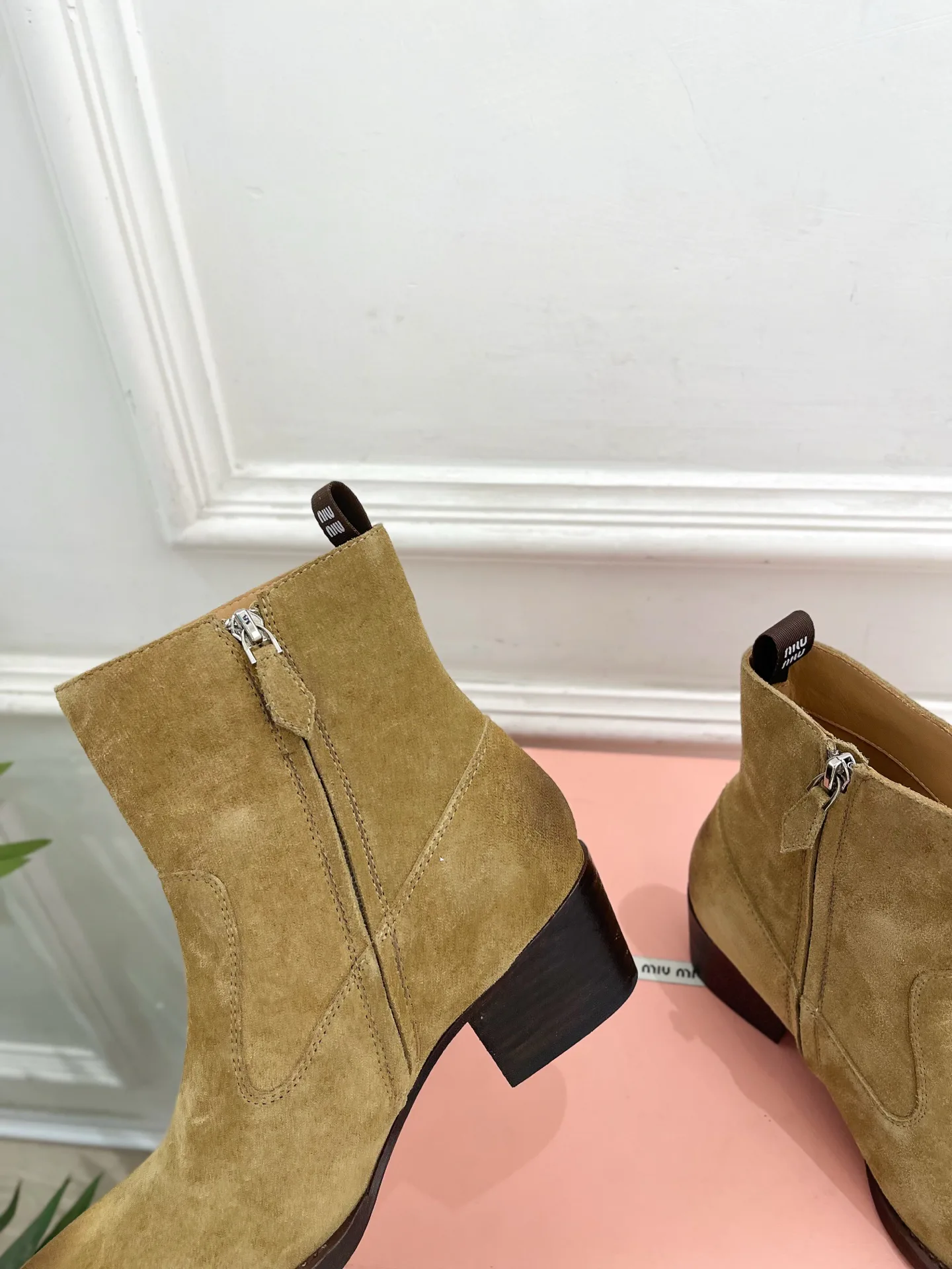 Women's Booties MIU MIU 18143152