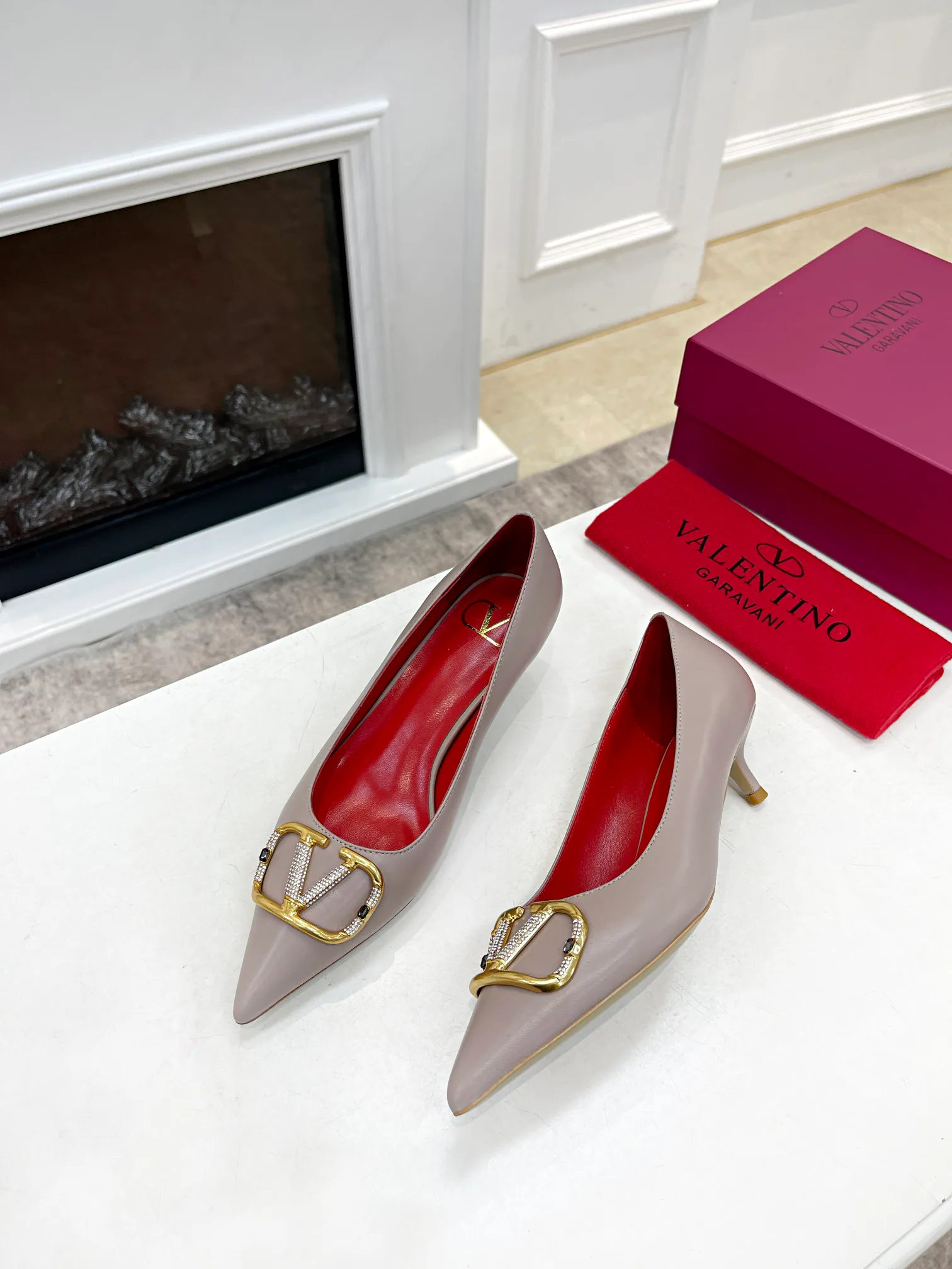 Women's Heels VALENTINO 17956840