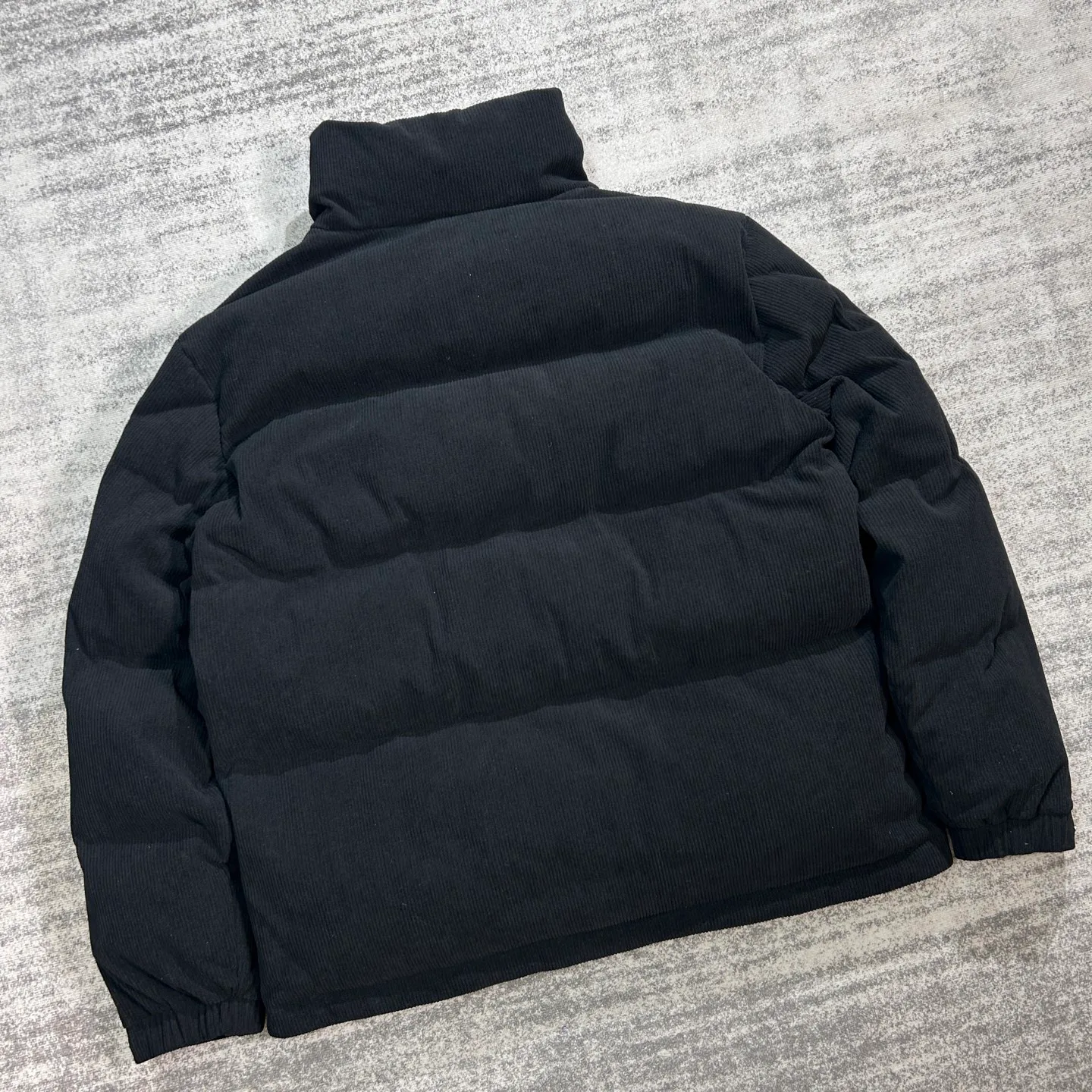 Women's Jackets And Down Jackets MONCLER 18205265