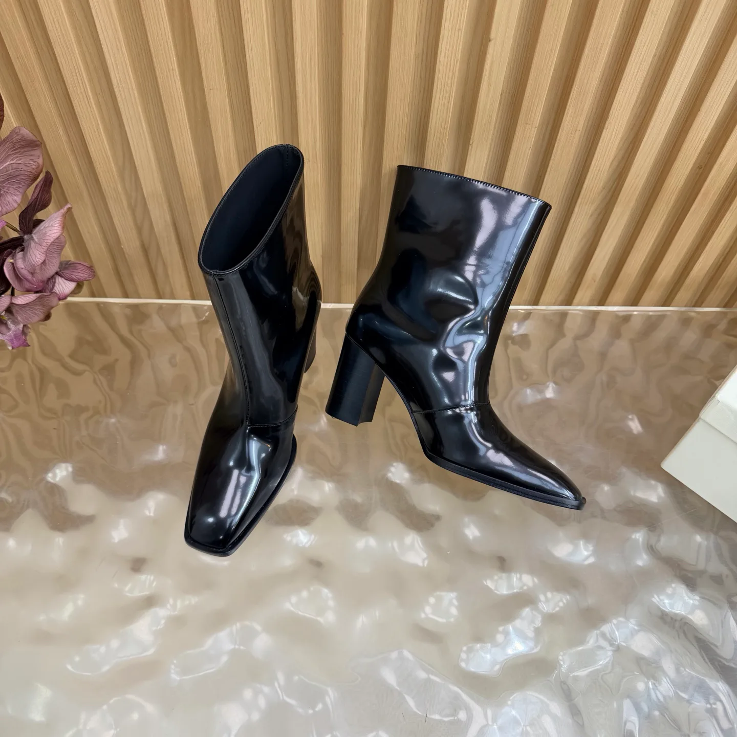 Women's Booties SAINT LAURENT 18235318