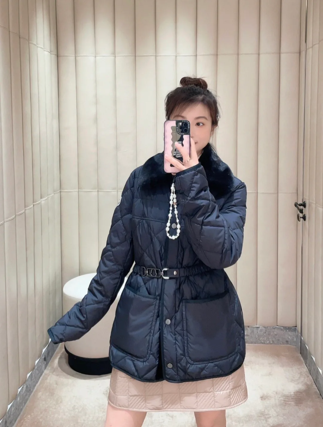 Women's Jackets And Down Jackets MONCLER 18111364