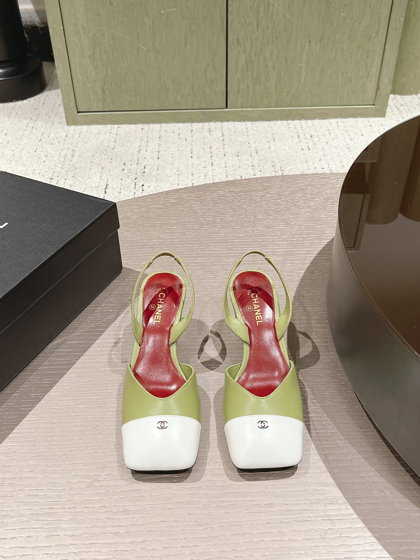 Women's Open-Toe Sandals CHANEL 18508971