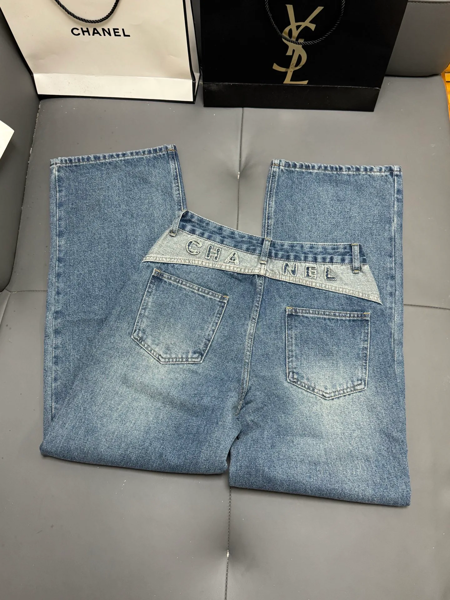 Women's Jeans CHANEL 18174628