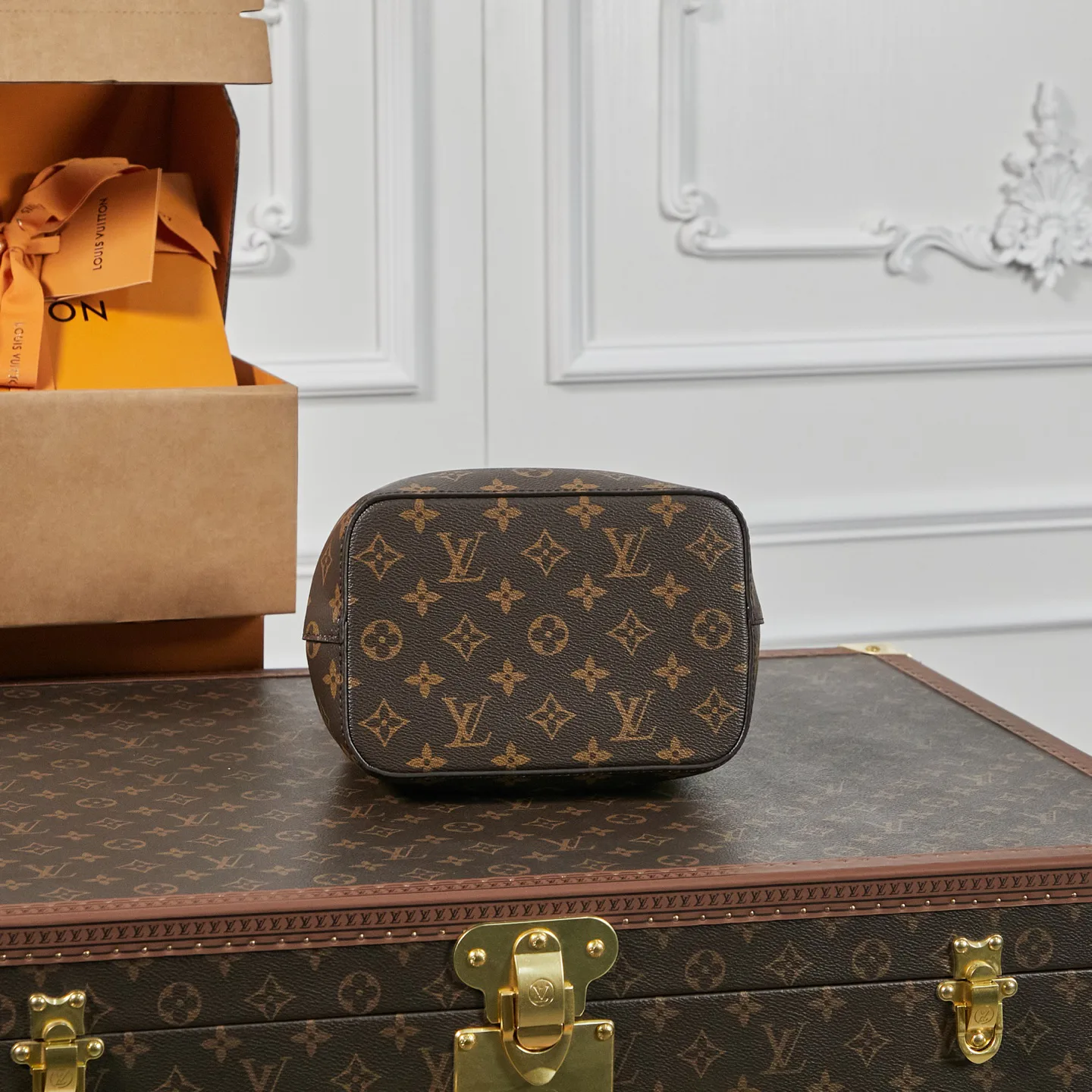 Women's Classic Handbags LOUIS VUITTON 18412659