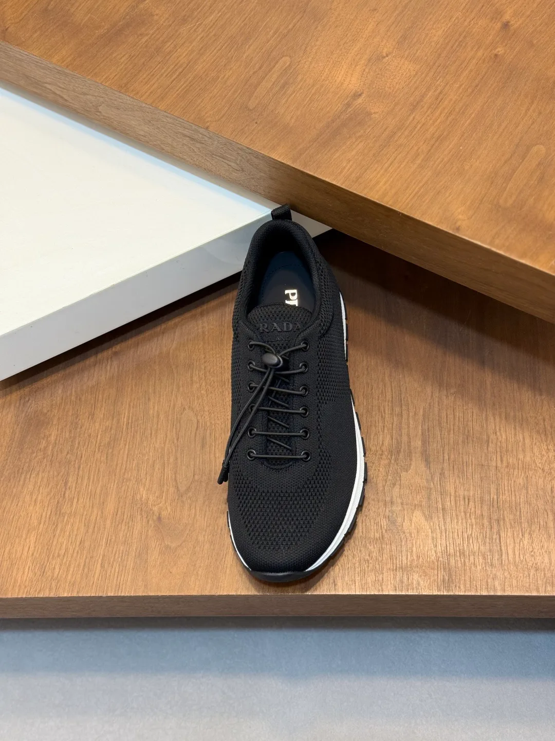 Men's Sneakers PRADA 18100372