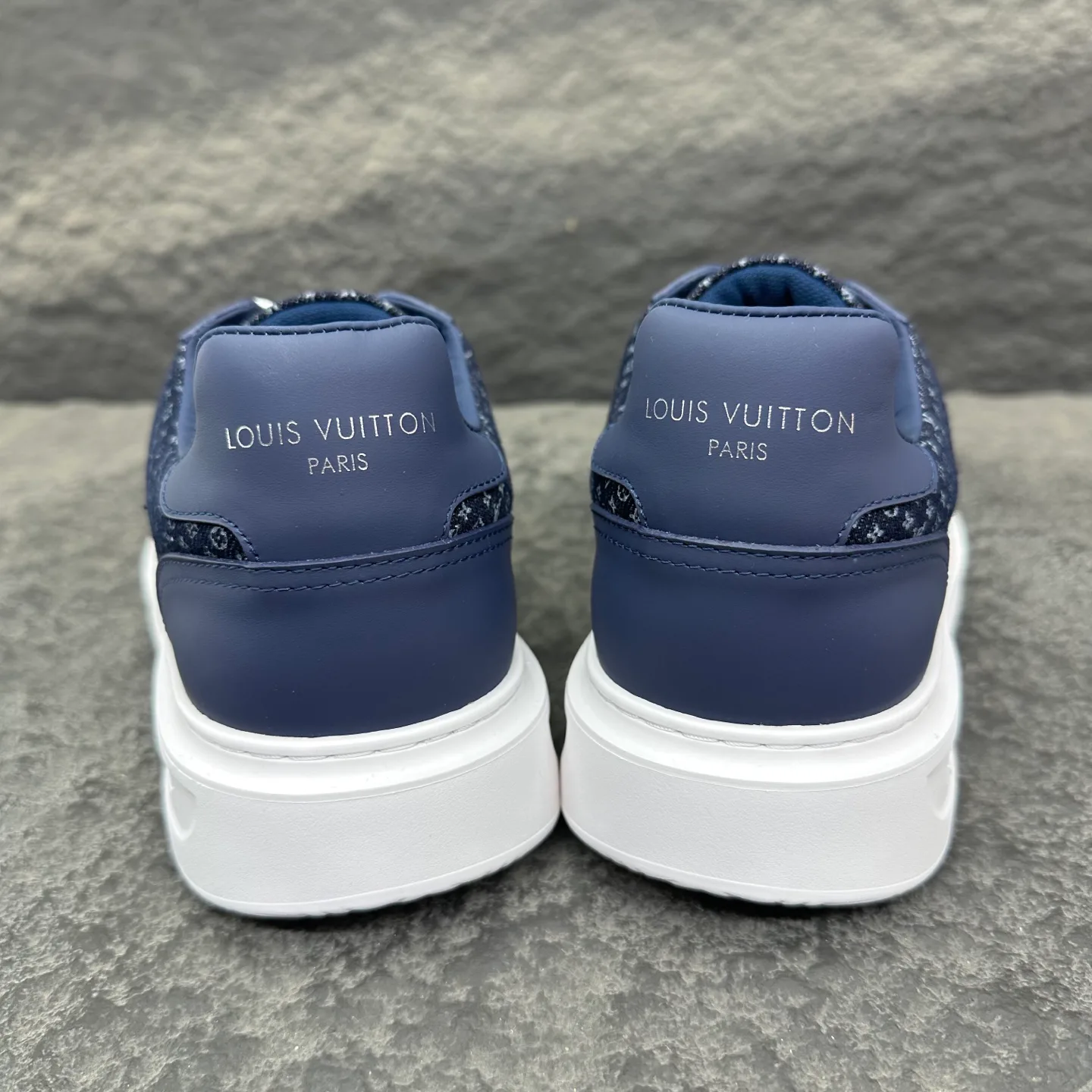 Men's Sneakers LOUIS VUITTON 18154145