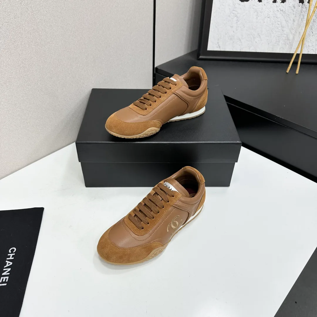 Women's Sneakers CHANEL 18083878