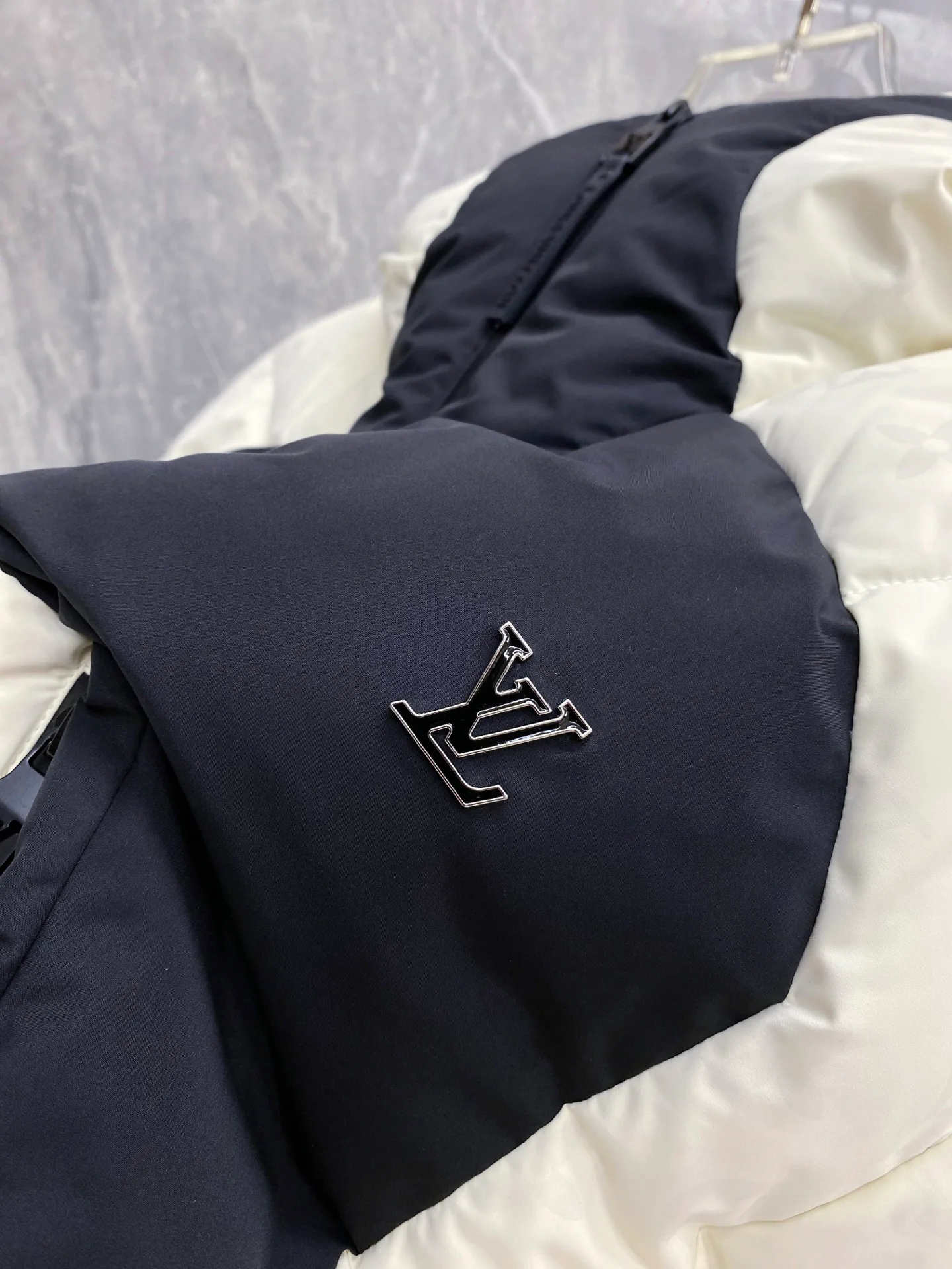 Куртки И Пуховики Мужские Louis Vuitton 18596300