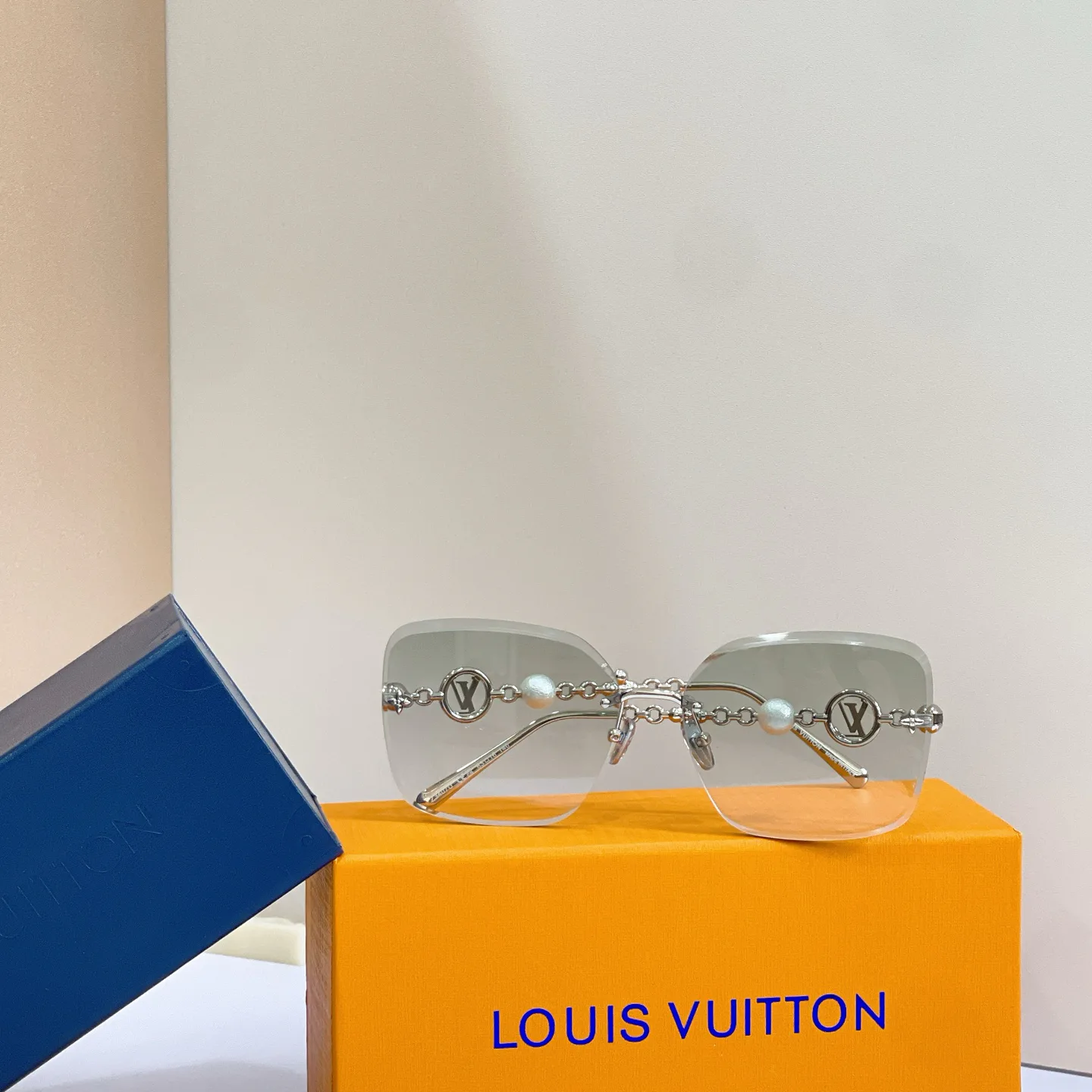 Glasses LOUIS VUITTON 17495900
