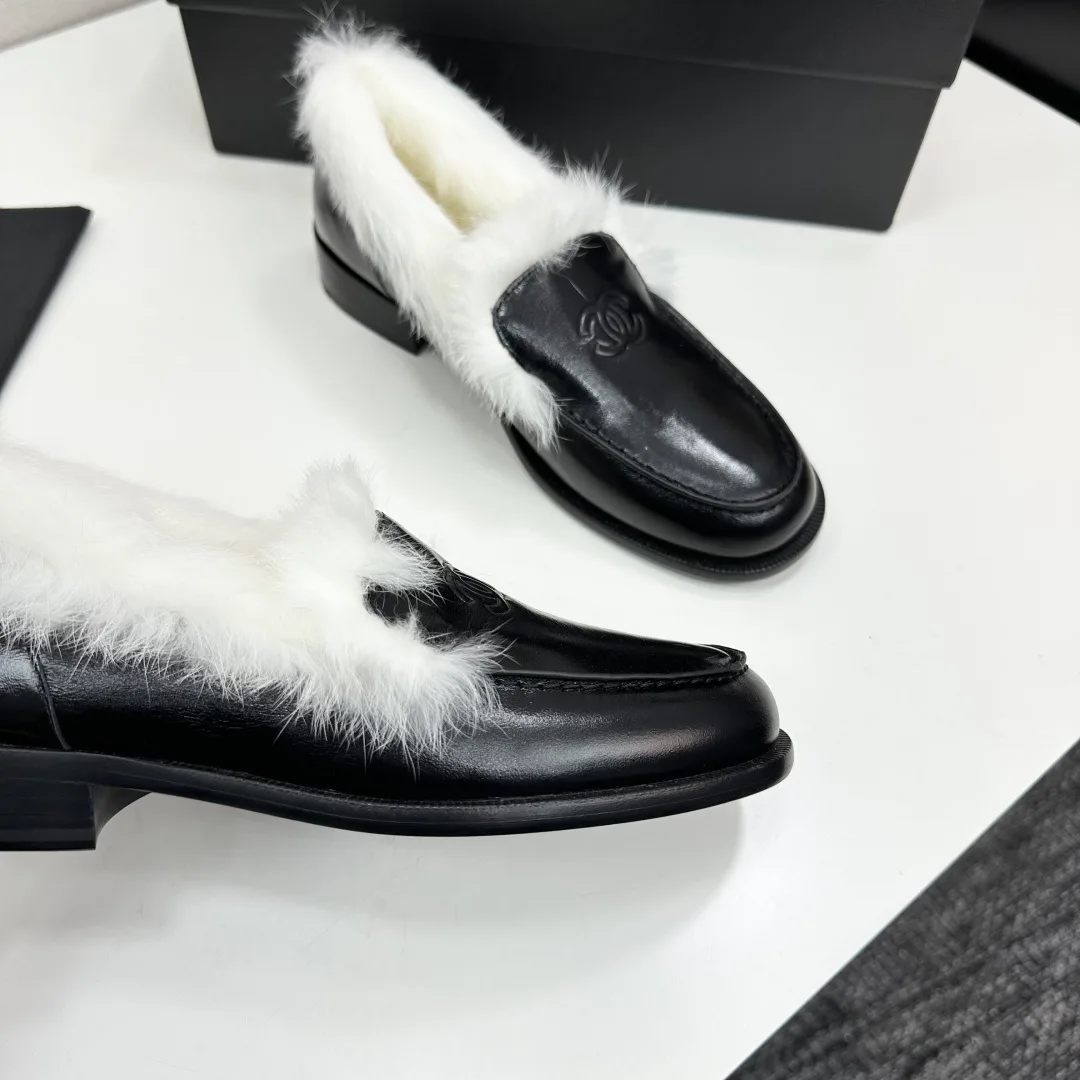 Women's Loafers And Moccasins CHANEL 18083891