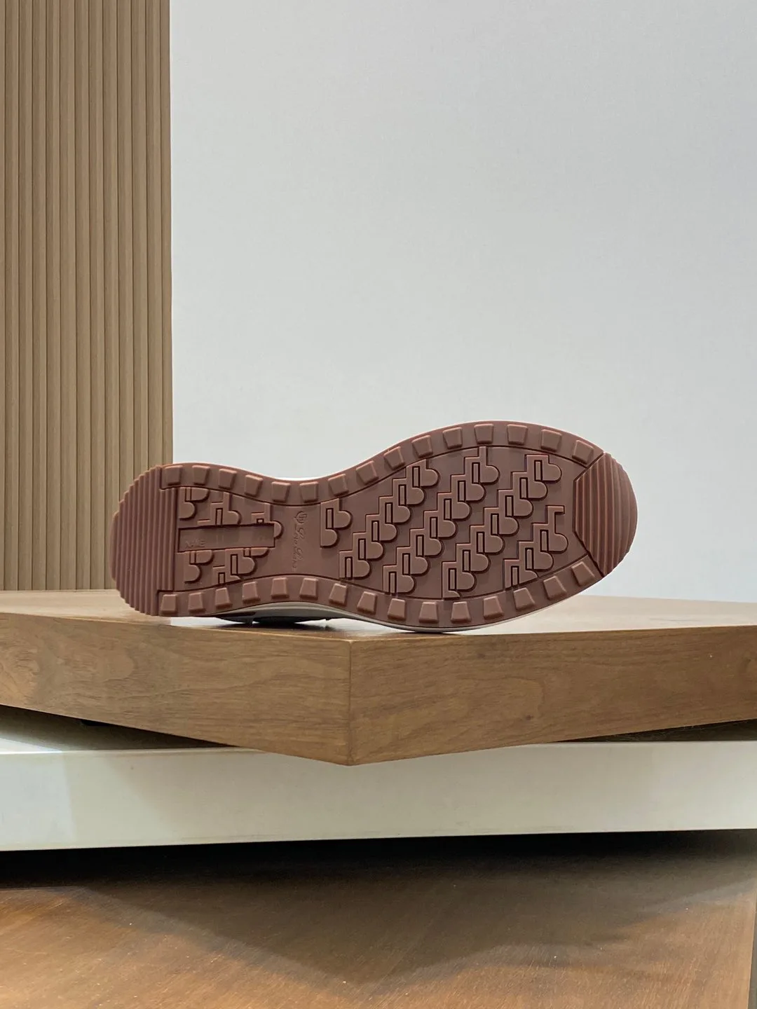 Men's Sneakers LORO PIANA 17942768