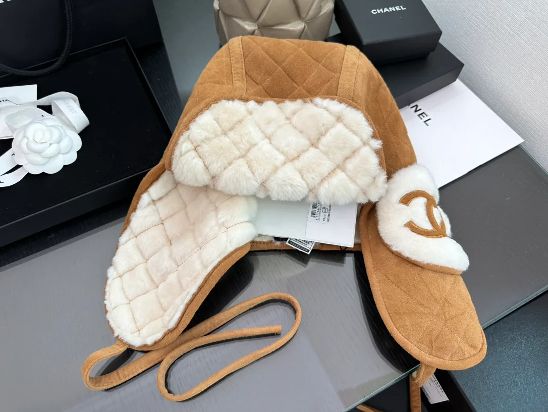 Hats CHANEL 18347658