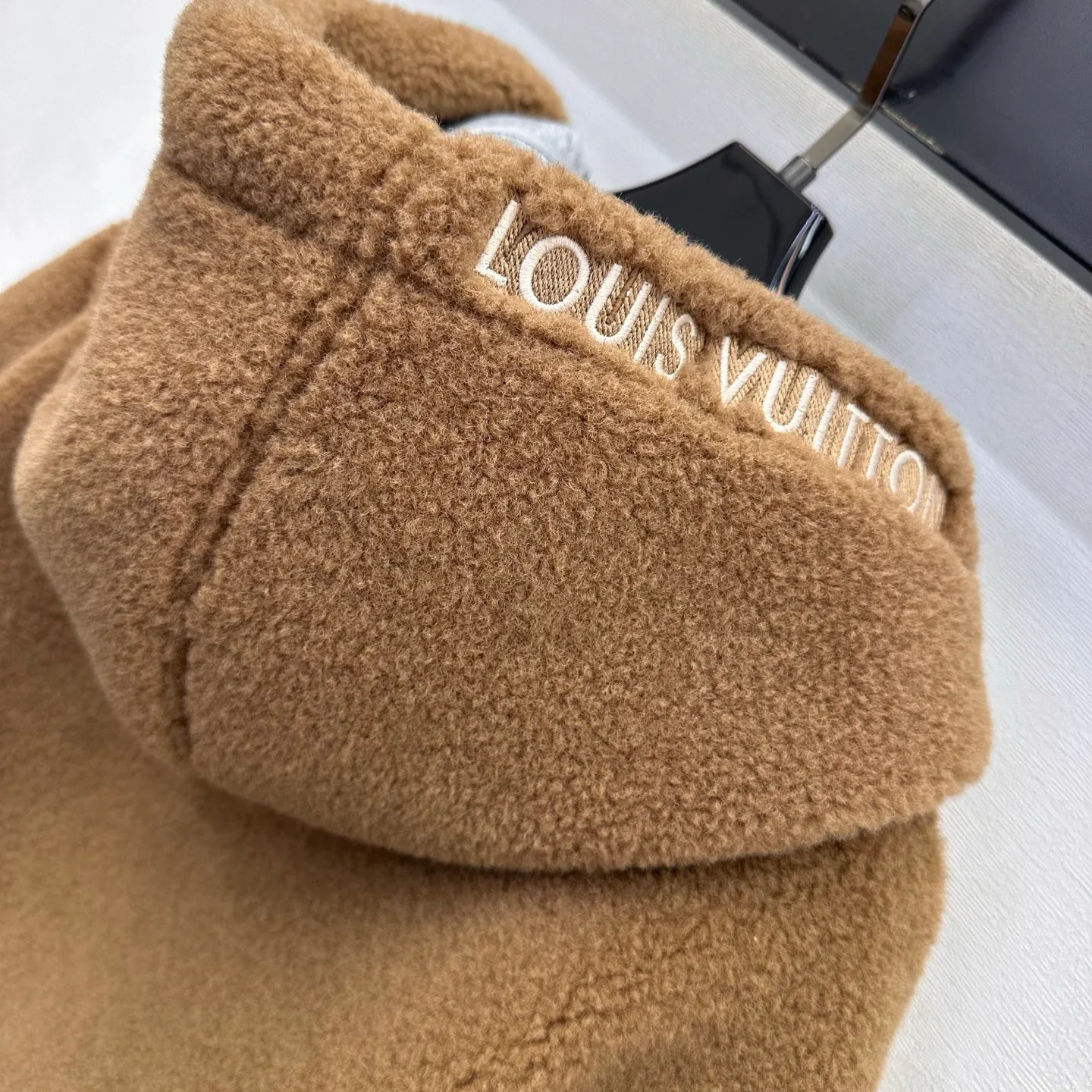 Women's Jackets And Down Jackets LOUIS VUITTON 18279118
