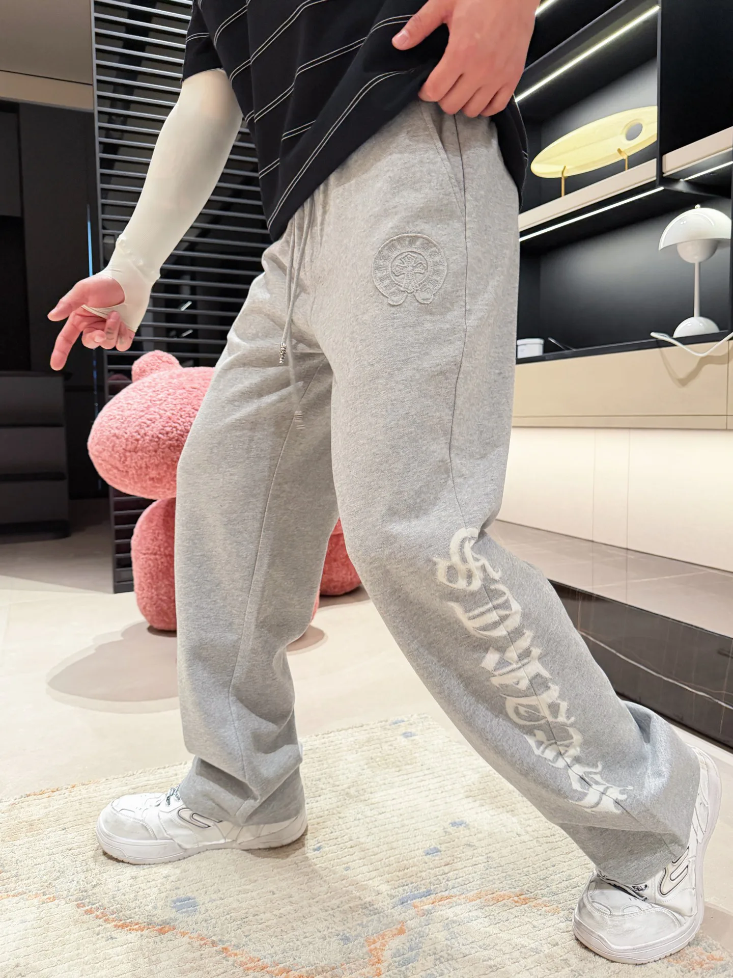 Men's Trousers CHROME HEARTS 18499671