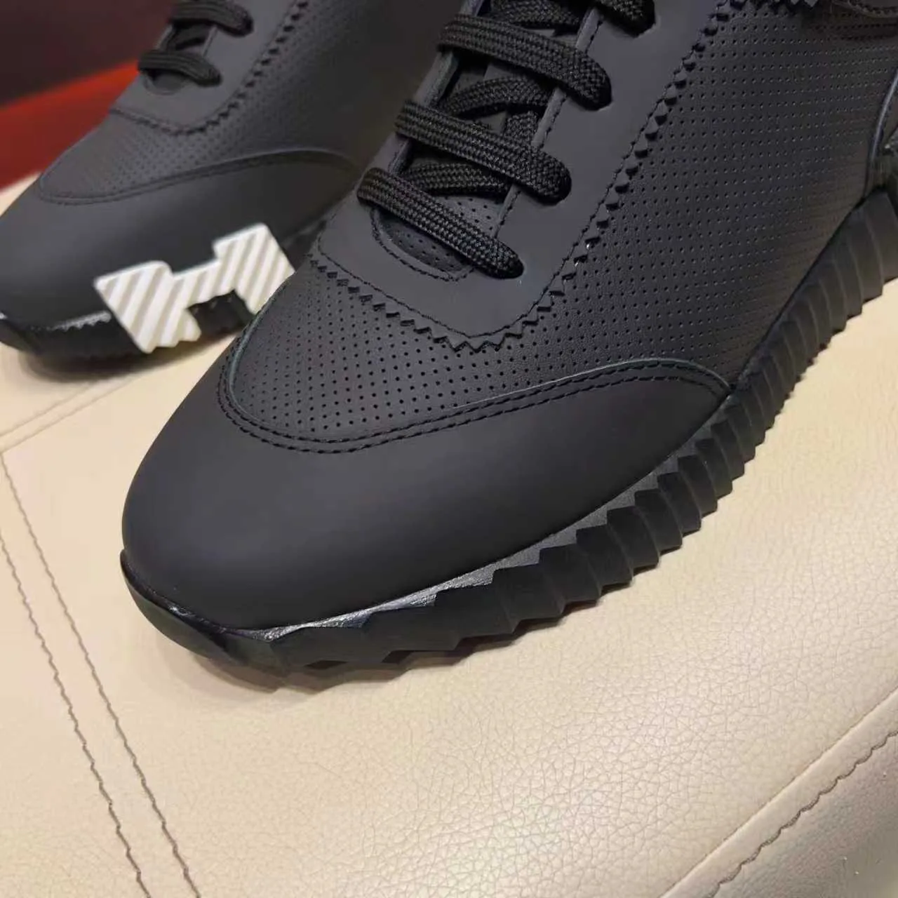 Men's Sneakers HERMES 18516241