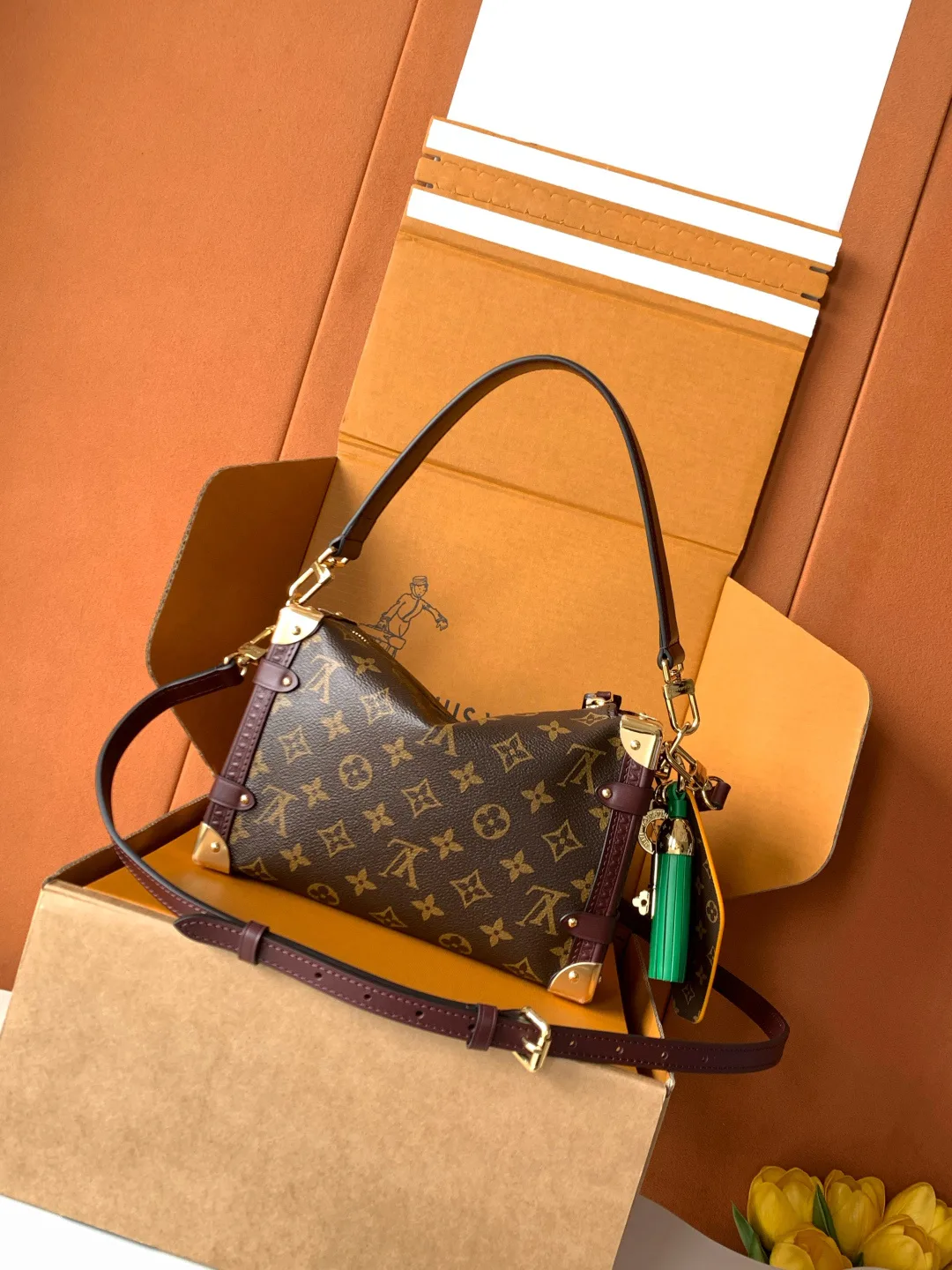 Women's Classic Handbags LOUIS VUITTON 18521033