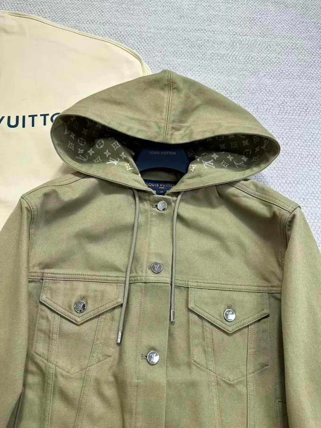 Women's Jackets And Down Jackets LOUIS VUITTON 18189413