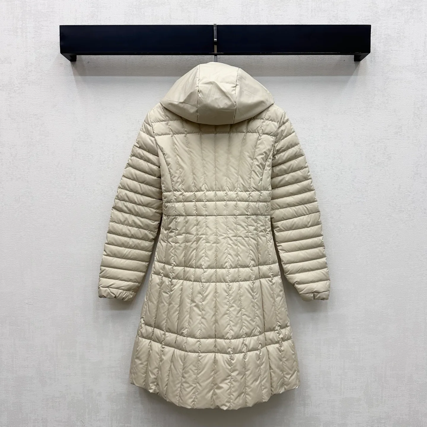 Women's Jackets And Down Jackets MONCLER 18279125