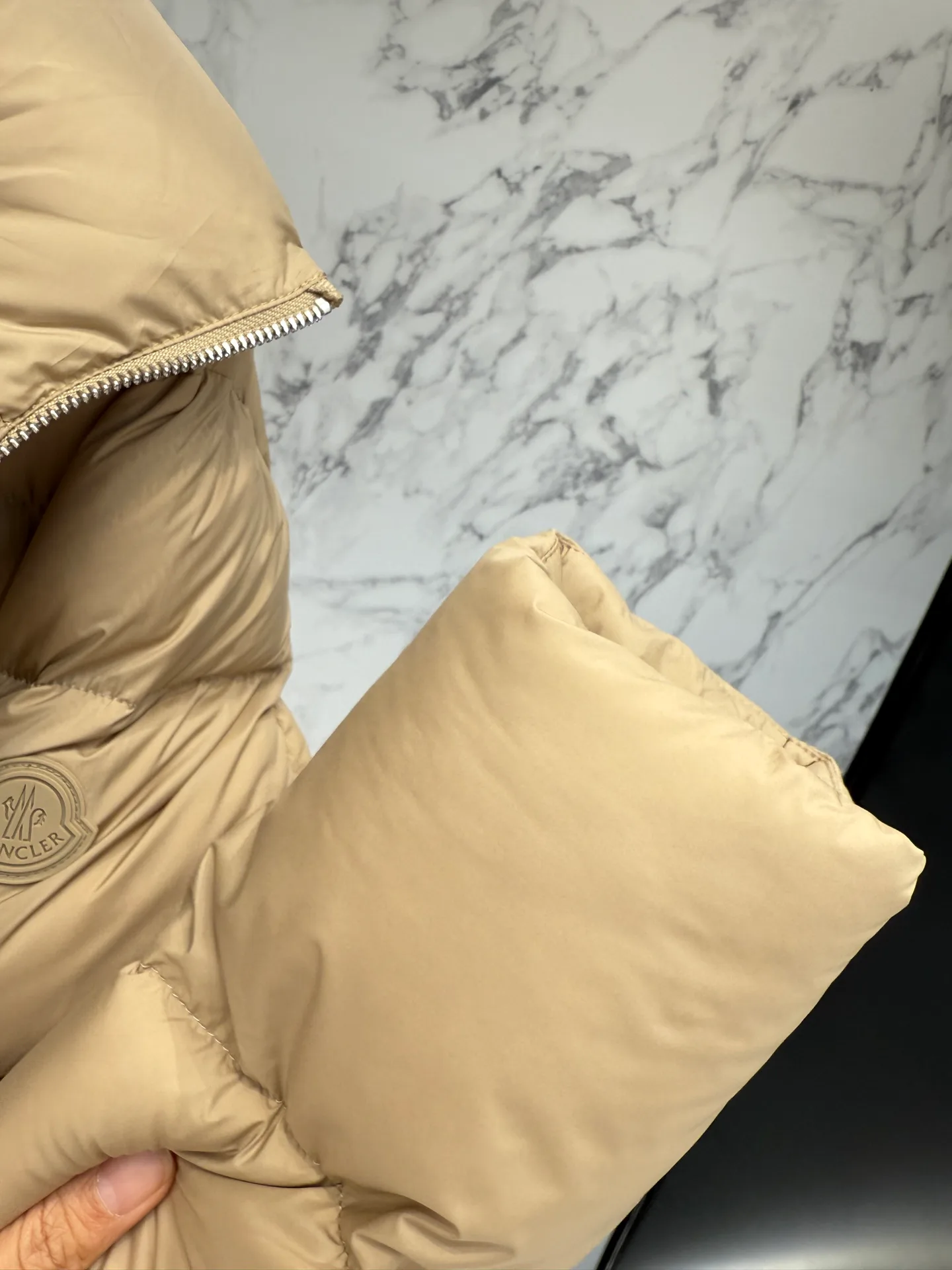 Men's Jackets And Down Jackets MONCLER 18279251