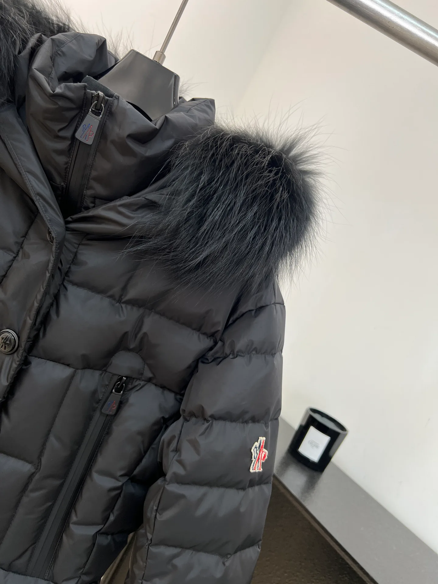Women's Jackets And Down Jackets MONCLER 18149125