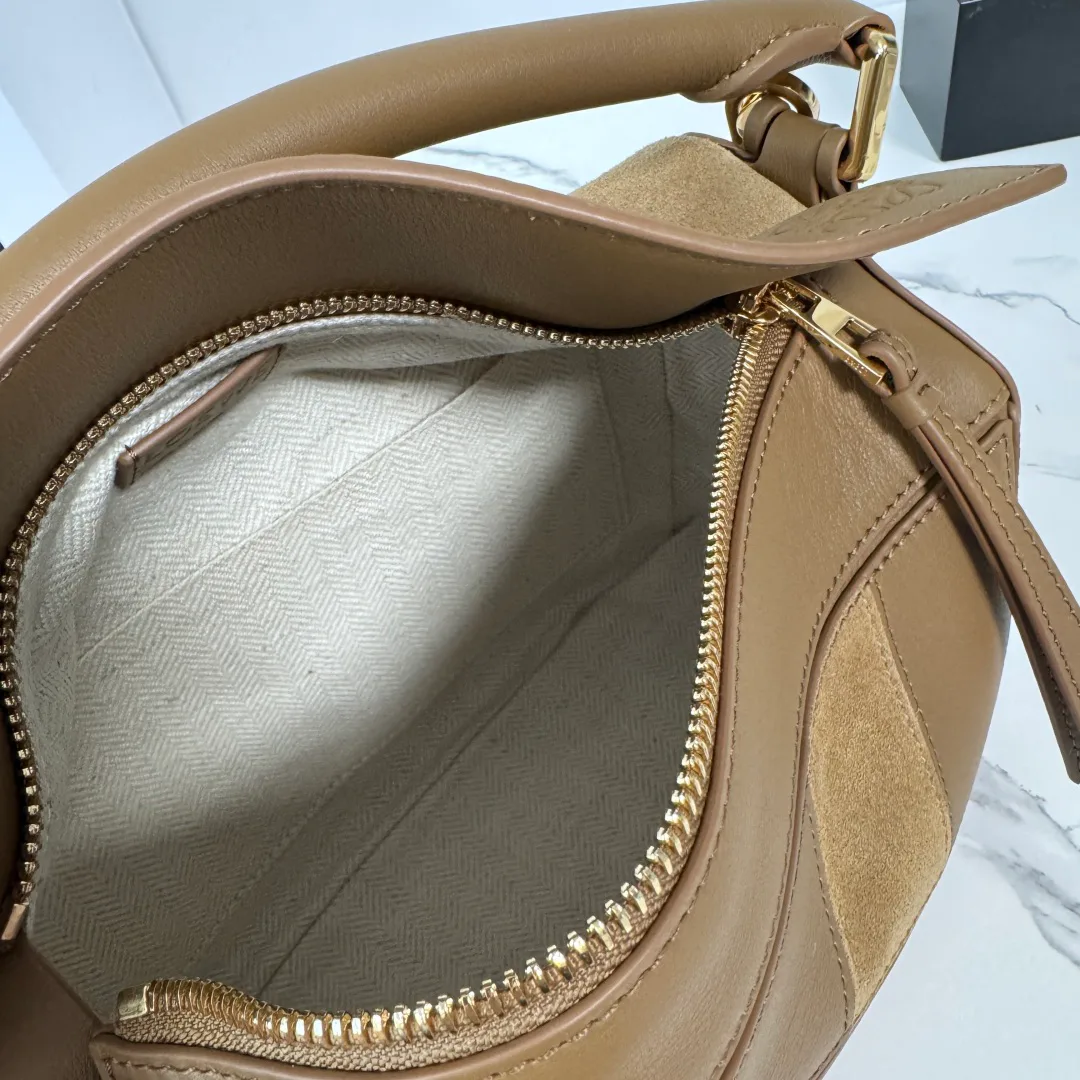 Классические Сумки Женские Loewe 18634782