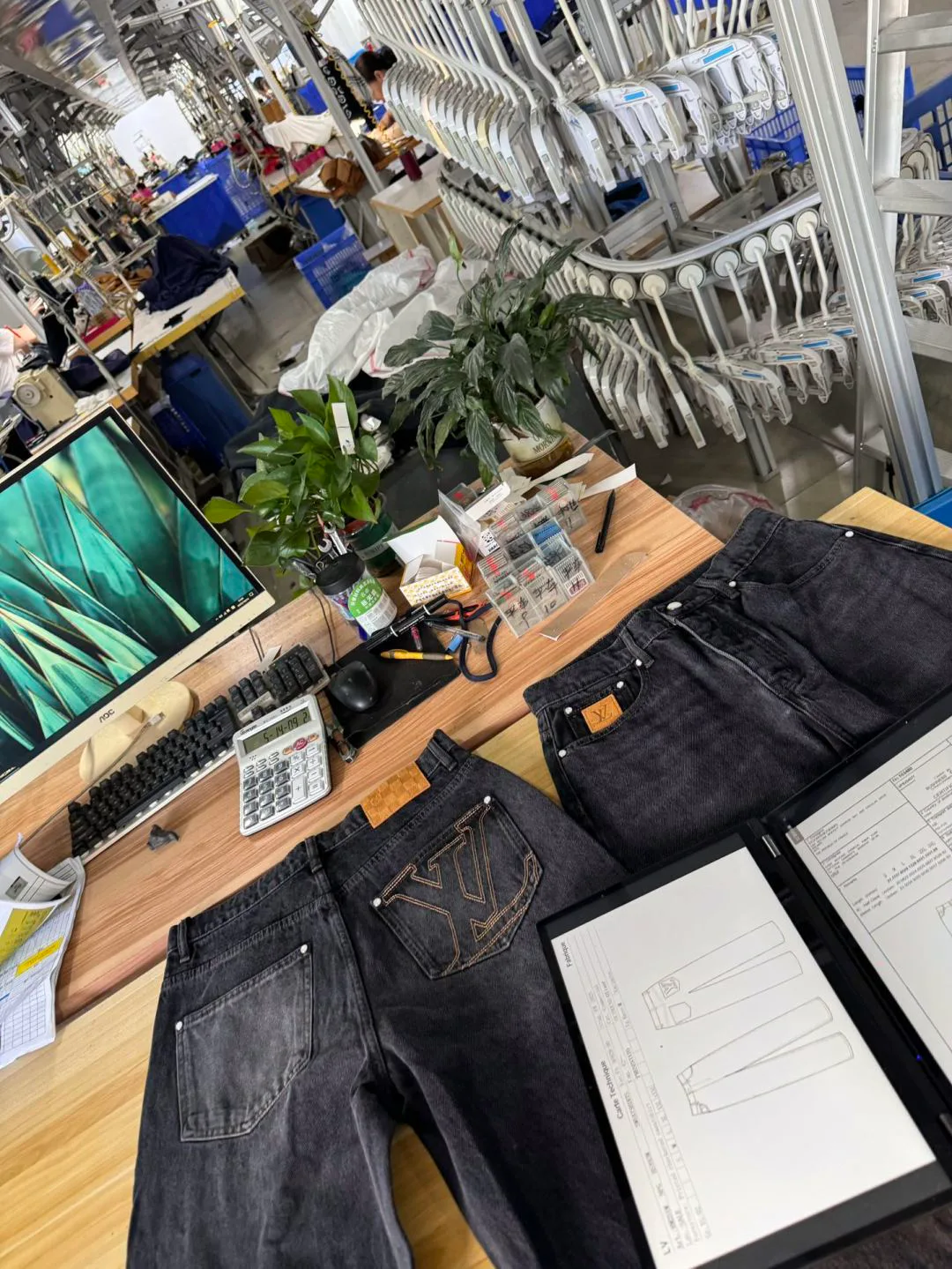 Men's Jeans LOUIS VUITTON 17480564