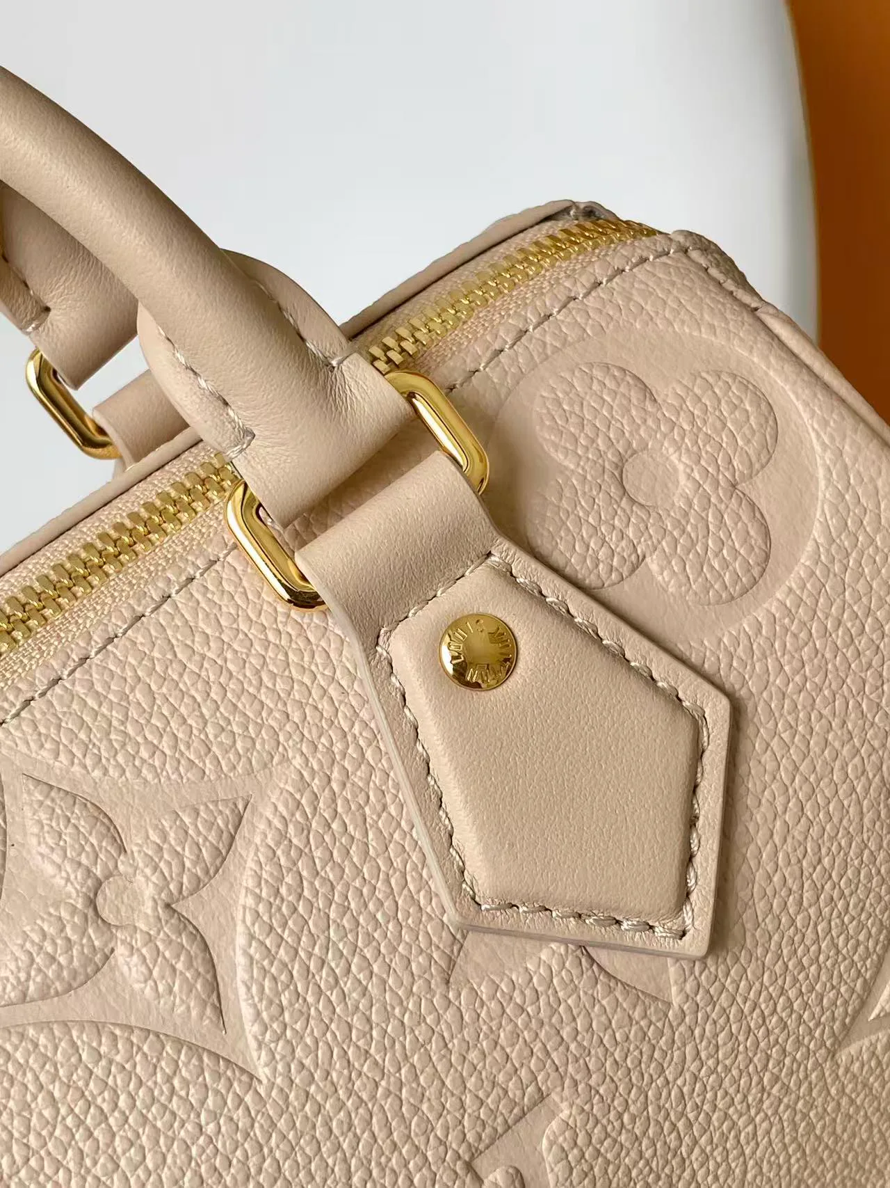 Классические Сумки Женские Louis Vuitton 18664432