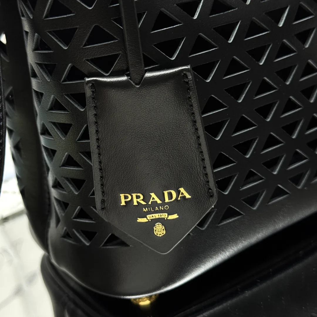 Women's Classic Handbags PRADA 18323058