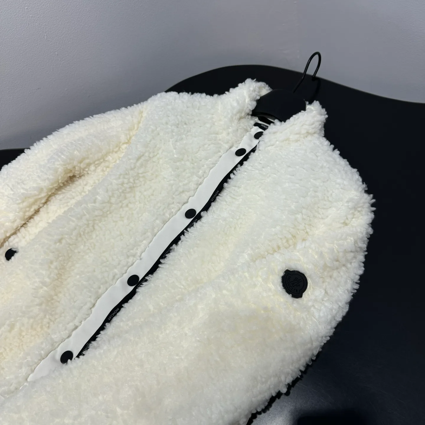Куртки И Пуховики Женские Moncler 18679058