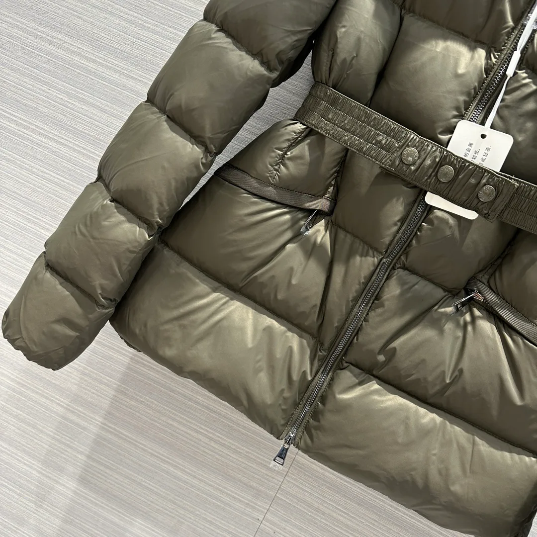 Women's Jackets And Down Jackets MONCLER 18130055