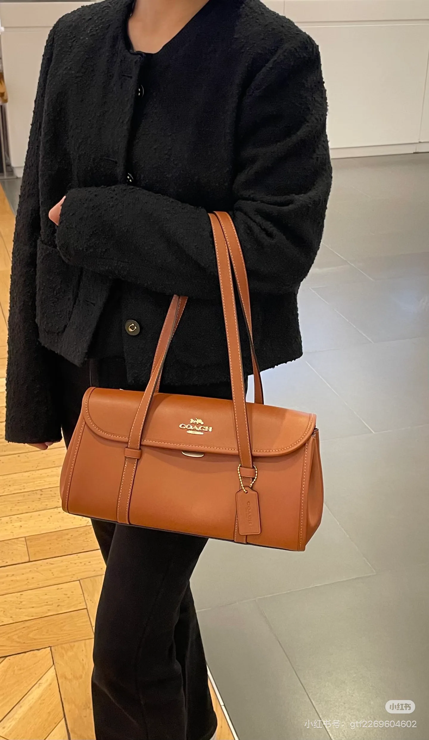 Women's Classic Handbags COACH 17961081