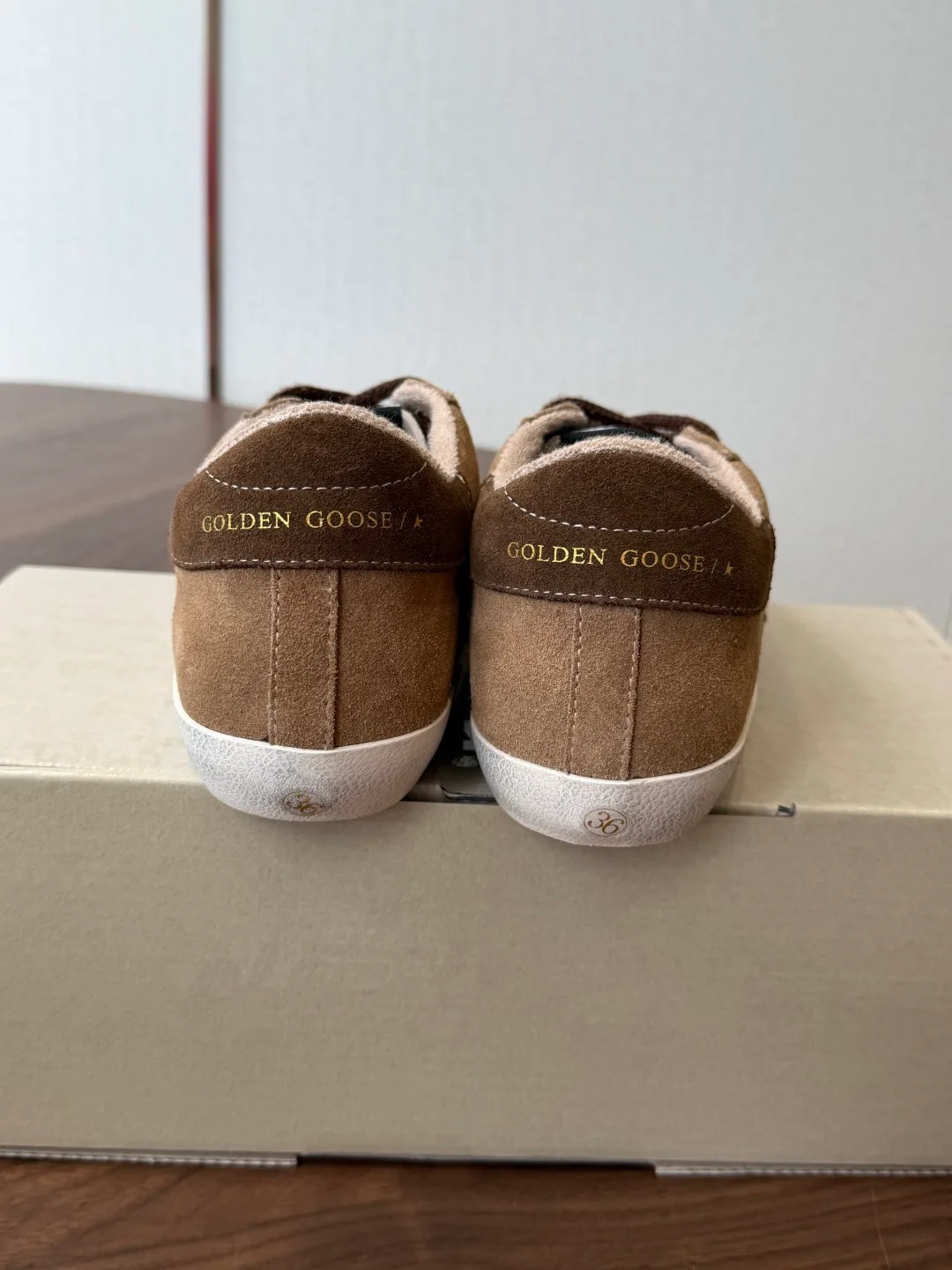 Women's Sneakers GOLDEN GOOSE 18146573