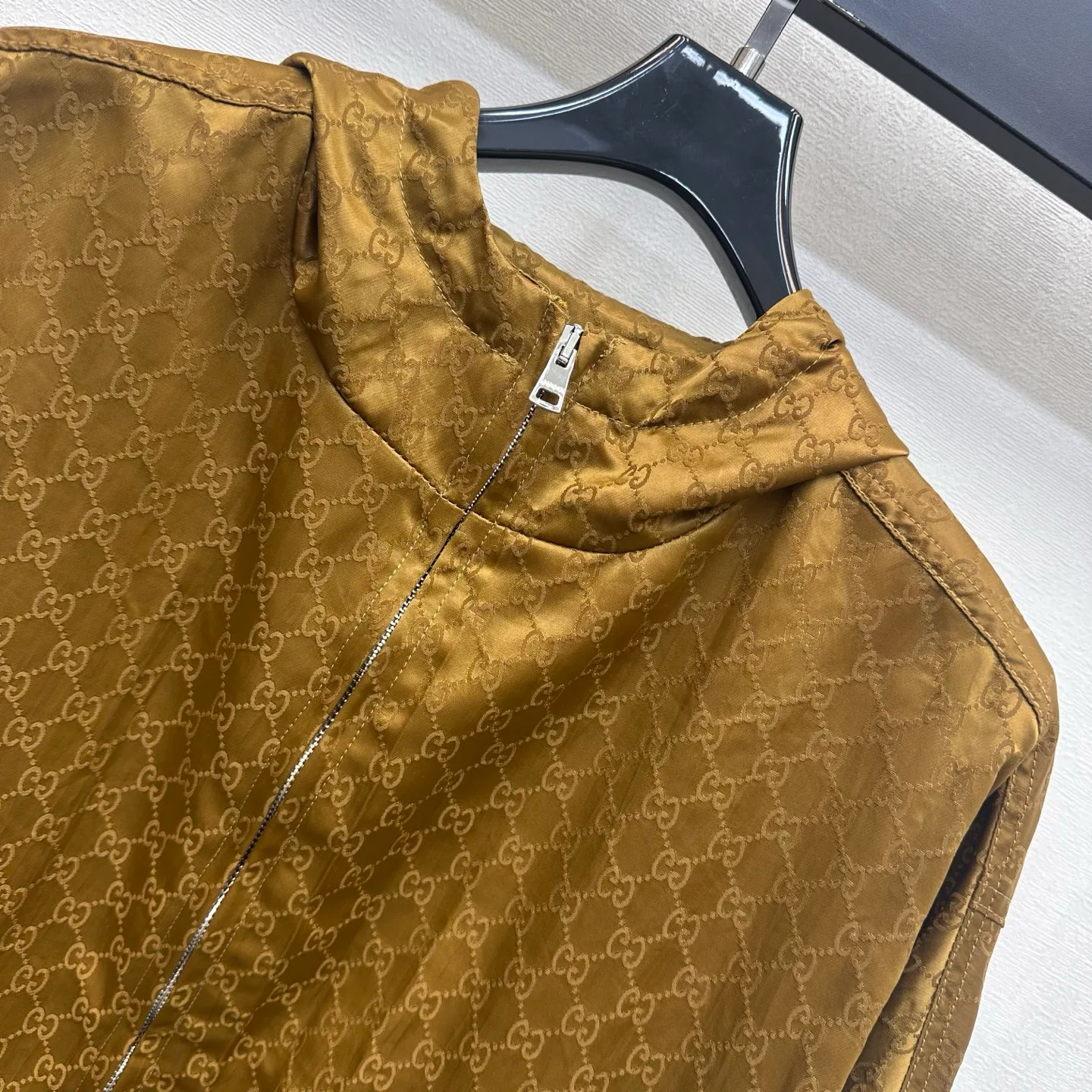 Women's Jackets And Down Jackets GUCCI 18023235