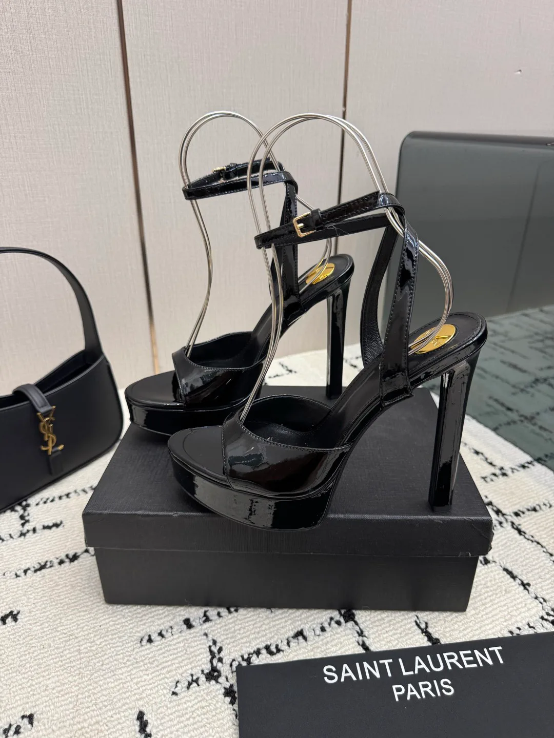 Women's Open-Toe Sandals SAINT LAURENT 18049024