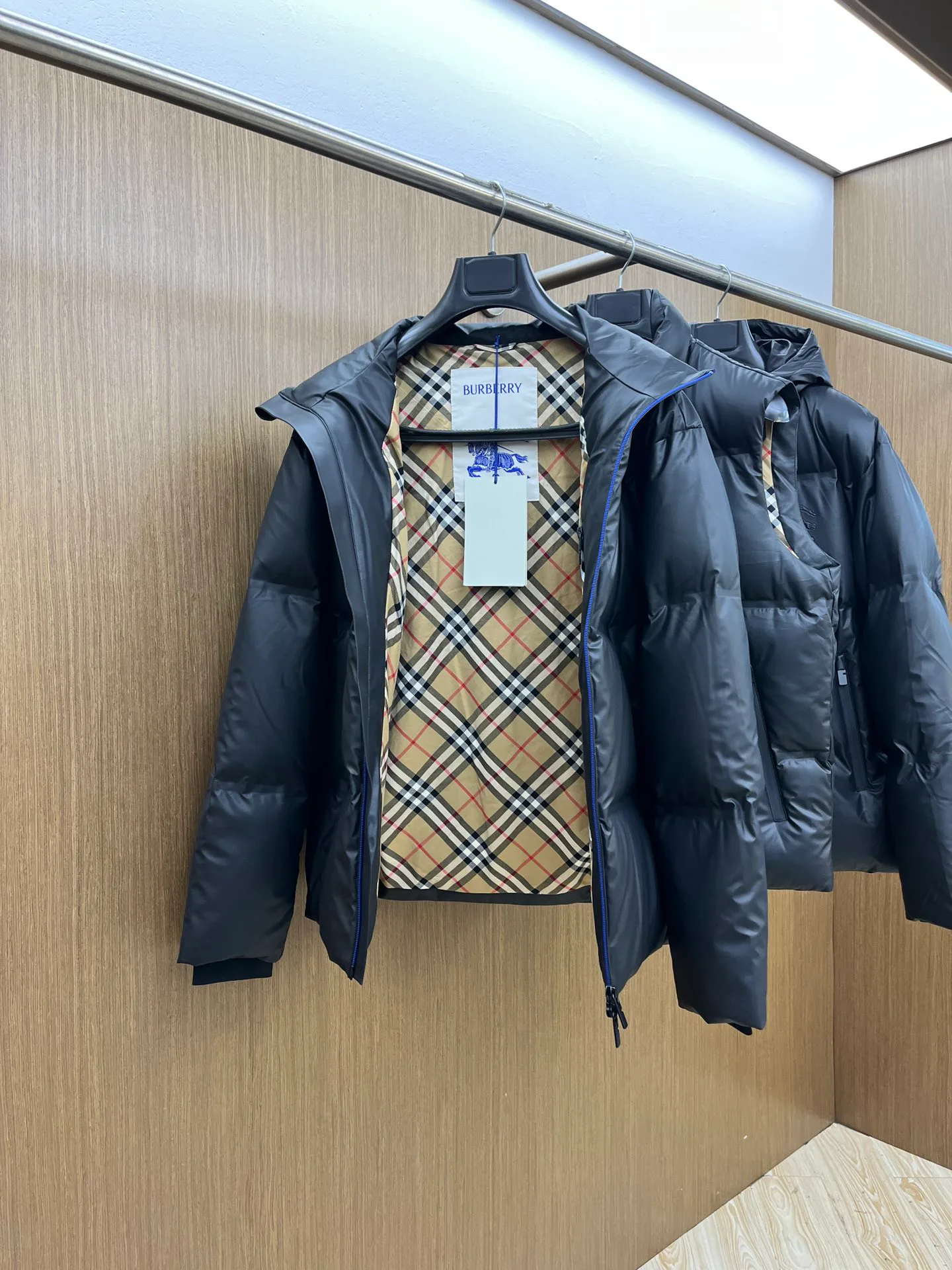 Men's Jackets And Down Jackets BURBERRY 18194610