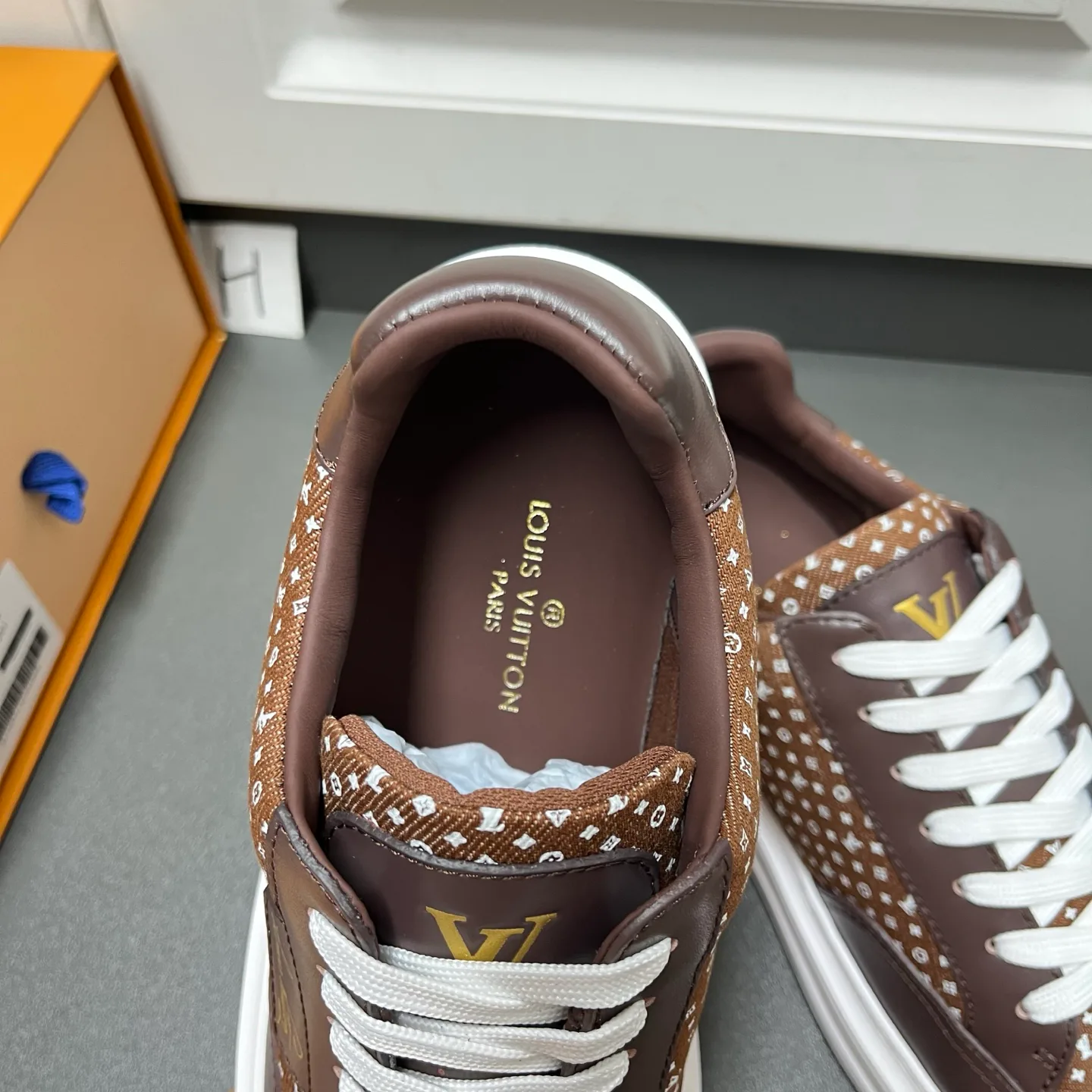 Men's Sneakers LOUIS VUITTON 18500176