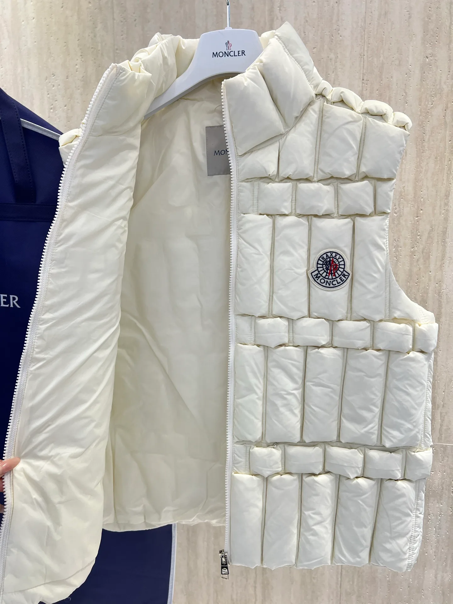Жилеты Мужские Moncler 18683922