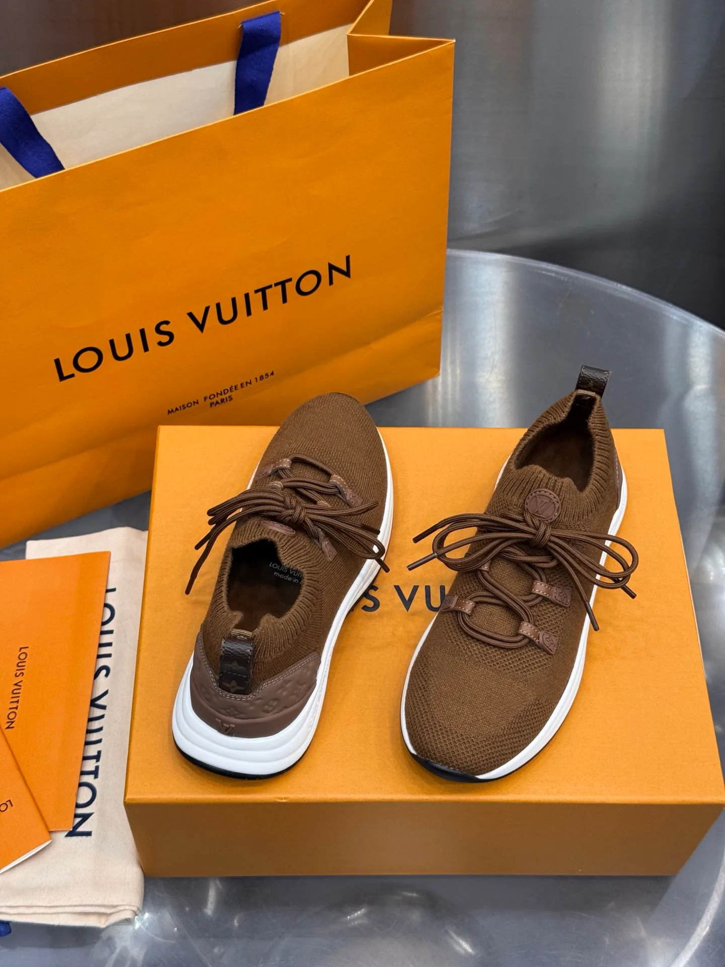 Women's Sneakers LOUIS VUITTON 18202470