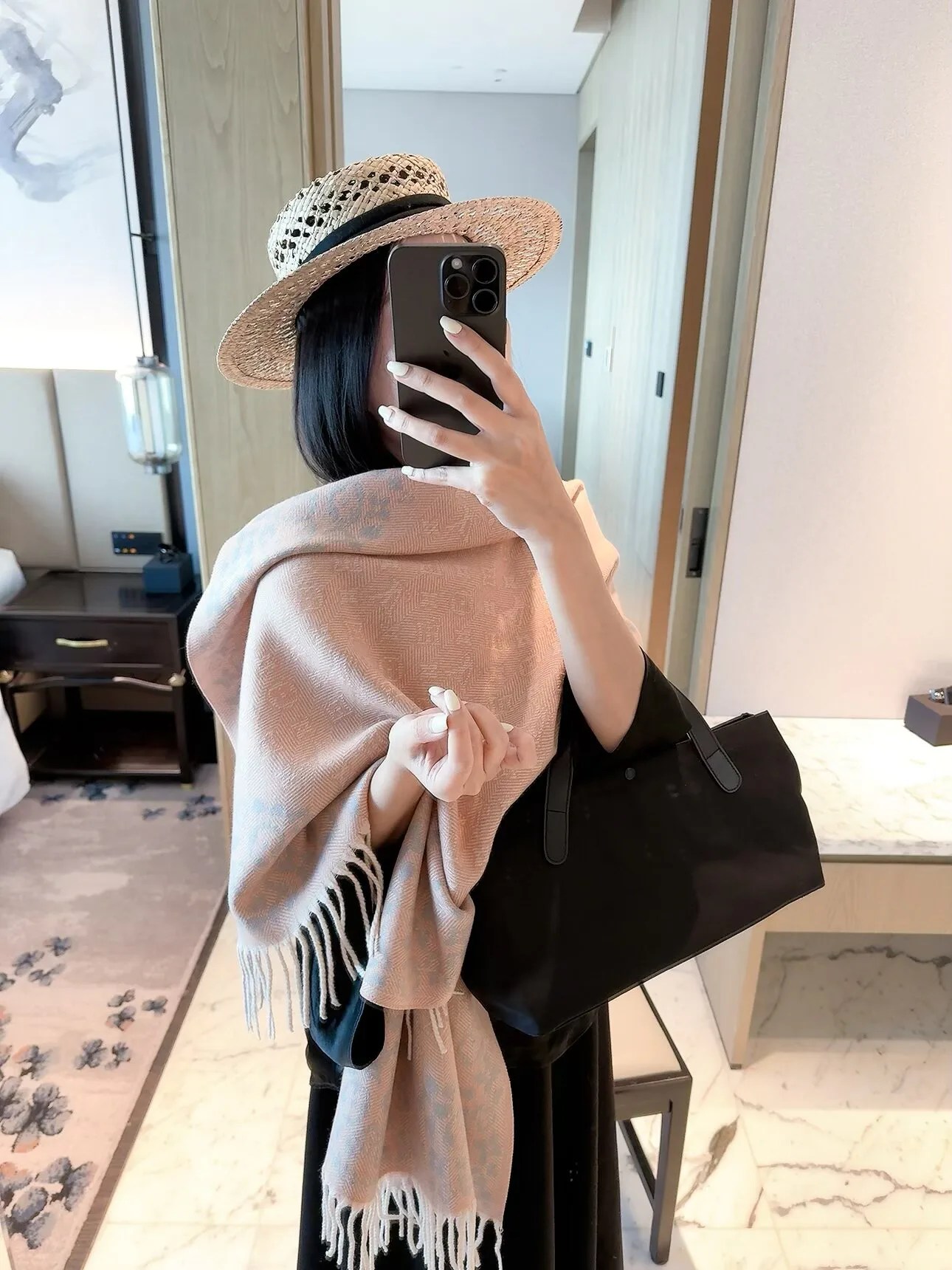 Scarves LOUIS VUITTON 18322564