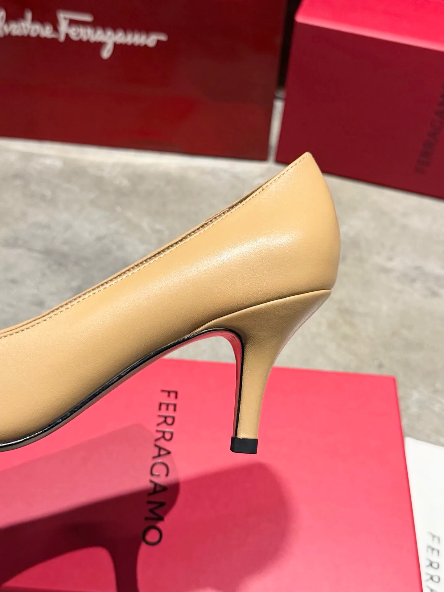 Women's Heels SALVATORE FERRAGAMO 17897968
