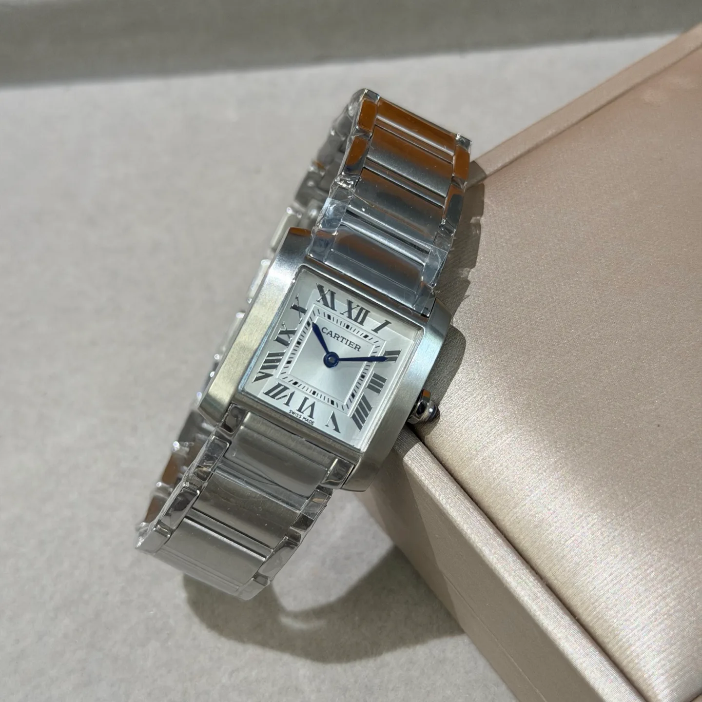 Women's Watches CARTIER 17650367