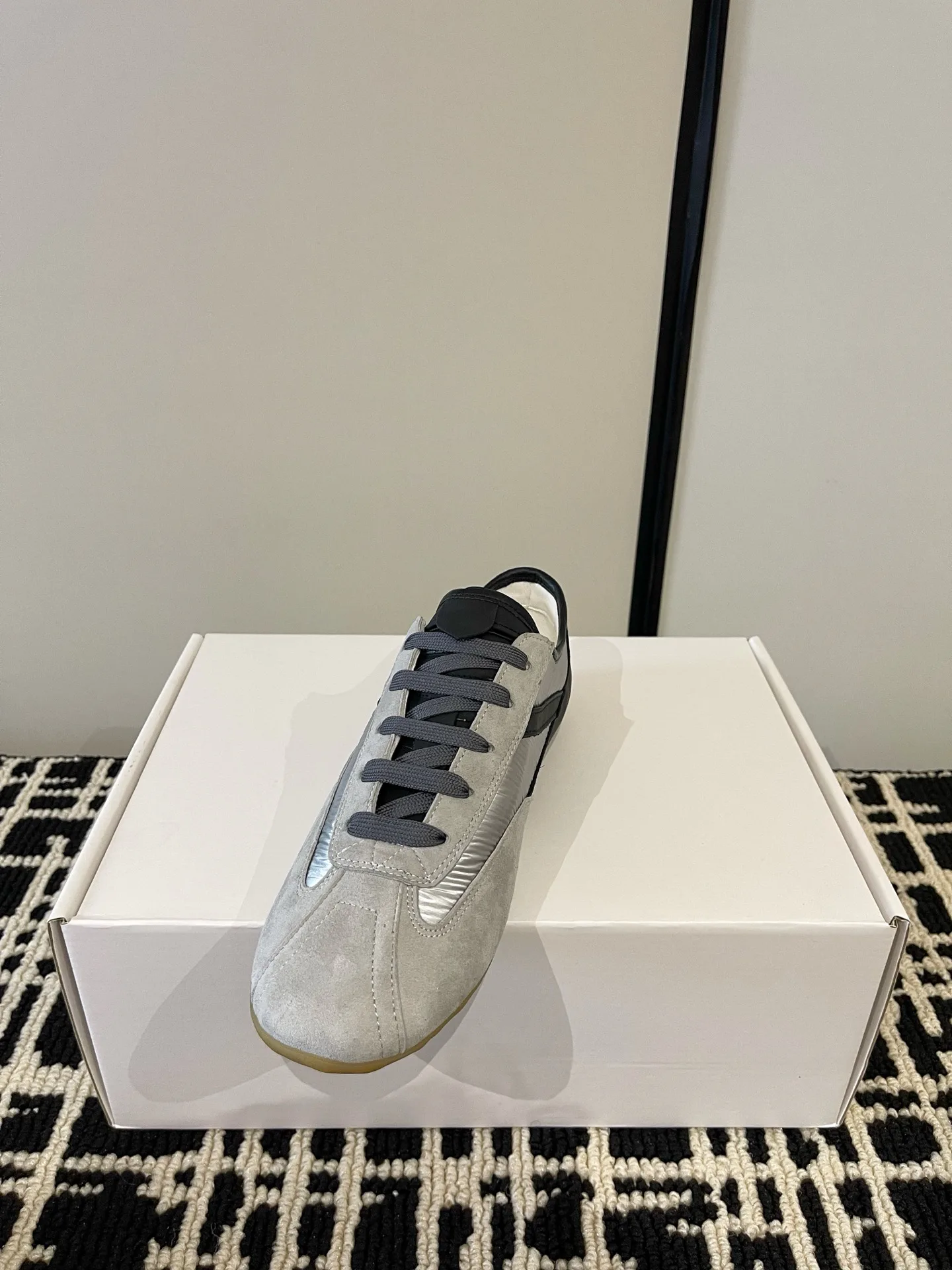 Women's Sneakers ALEXANDER MCQUEEN 18386229
