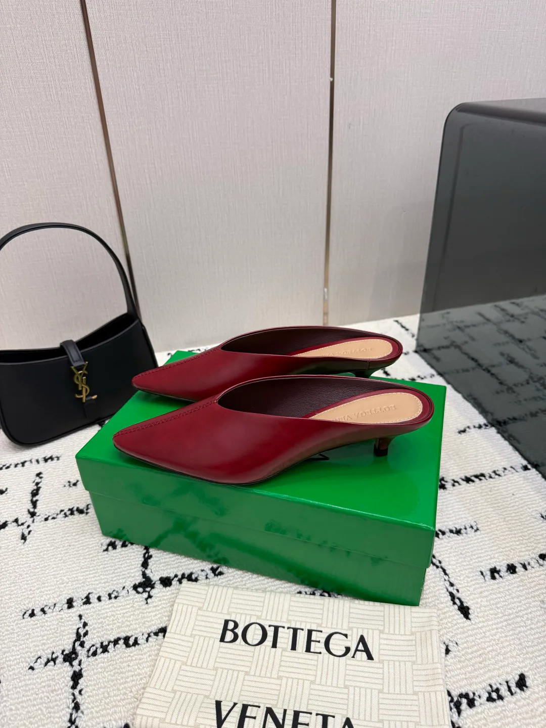 Women's Mules And Clogs BOTTEGA VENETA 18135181