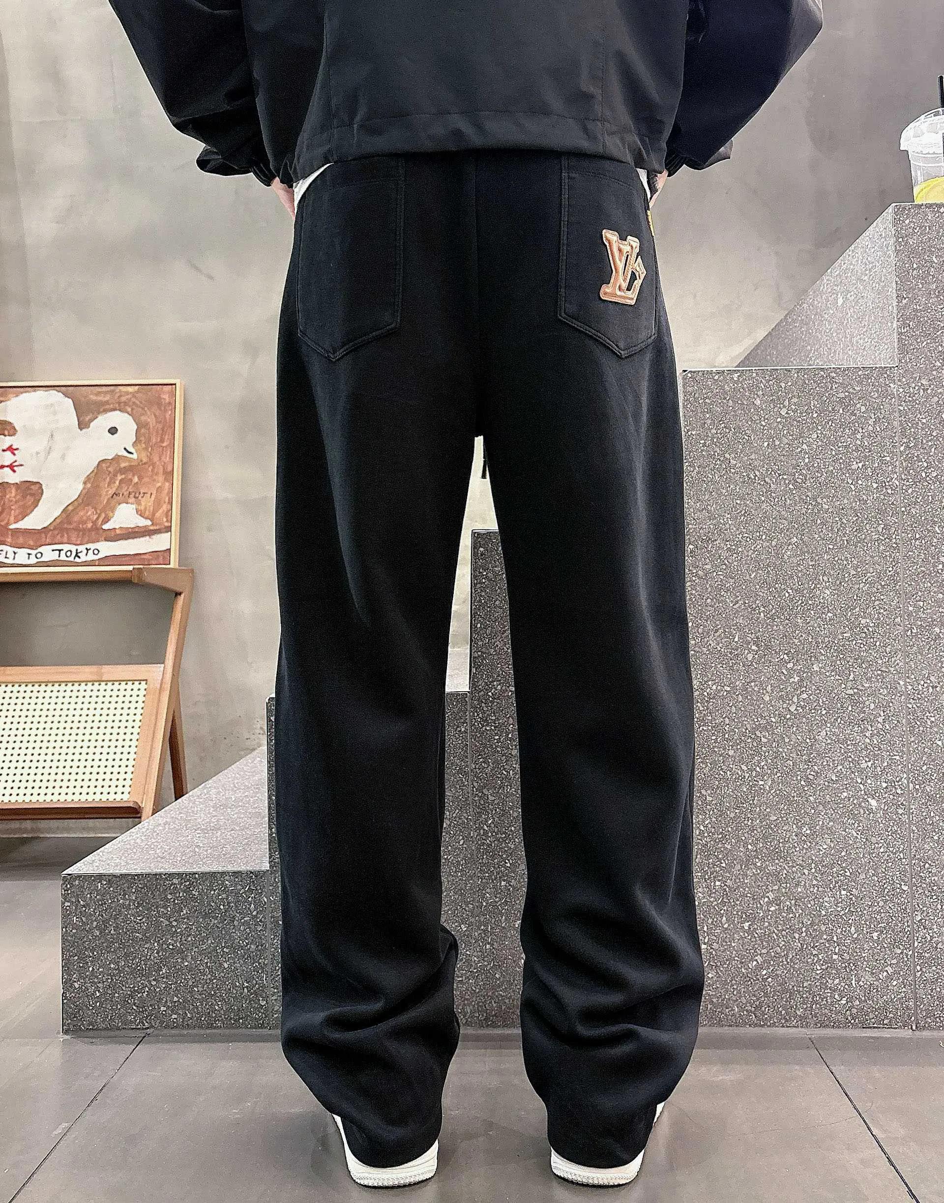 Men's Trousers LOUIS VUITTON 18368680