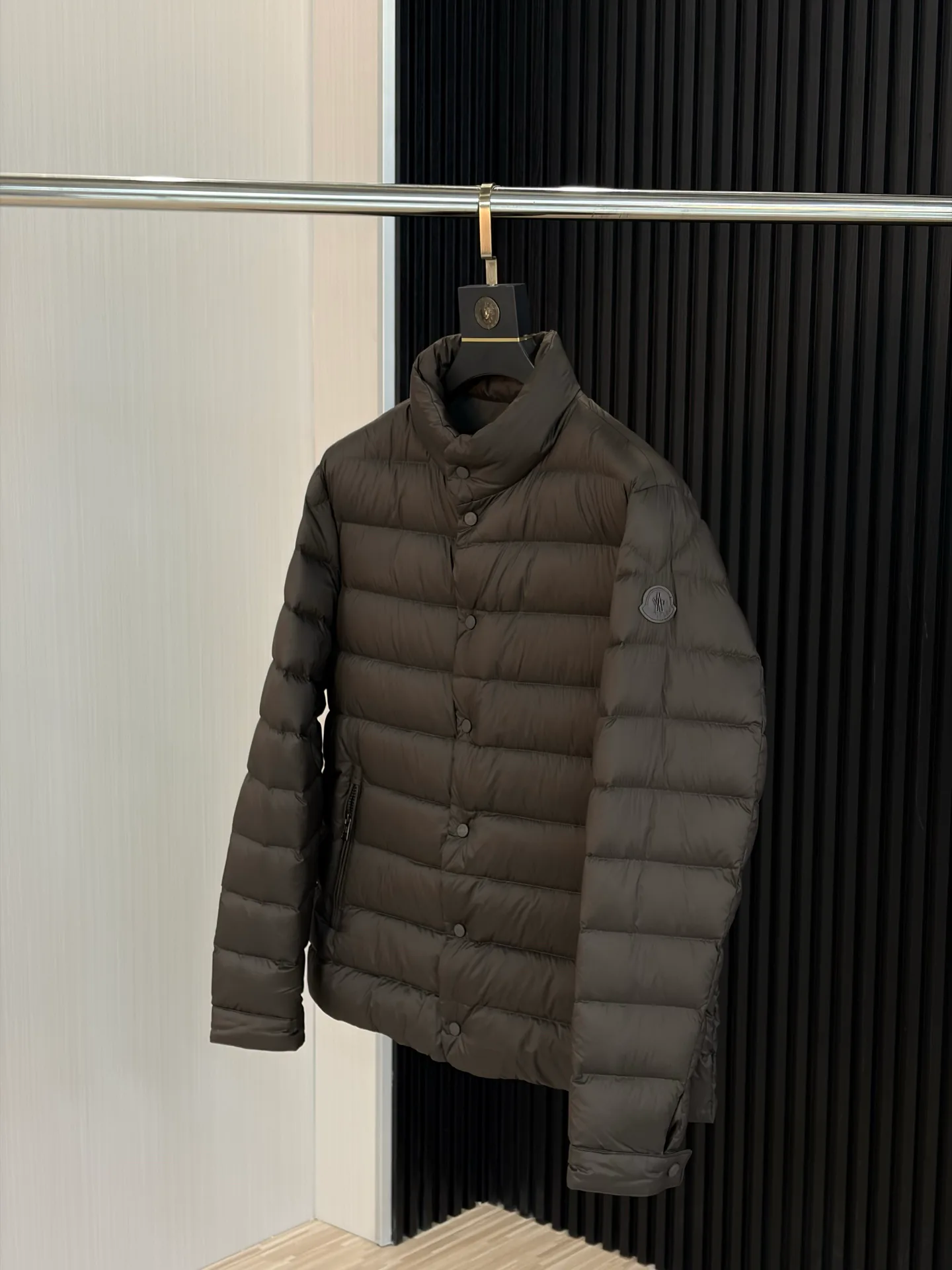 Men's Jackets And Down Jackets MONCLER 18218453