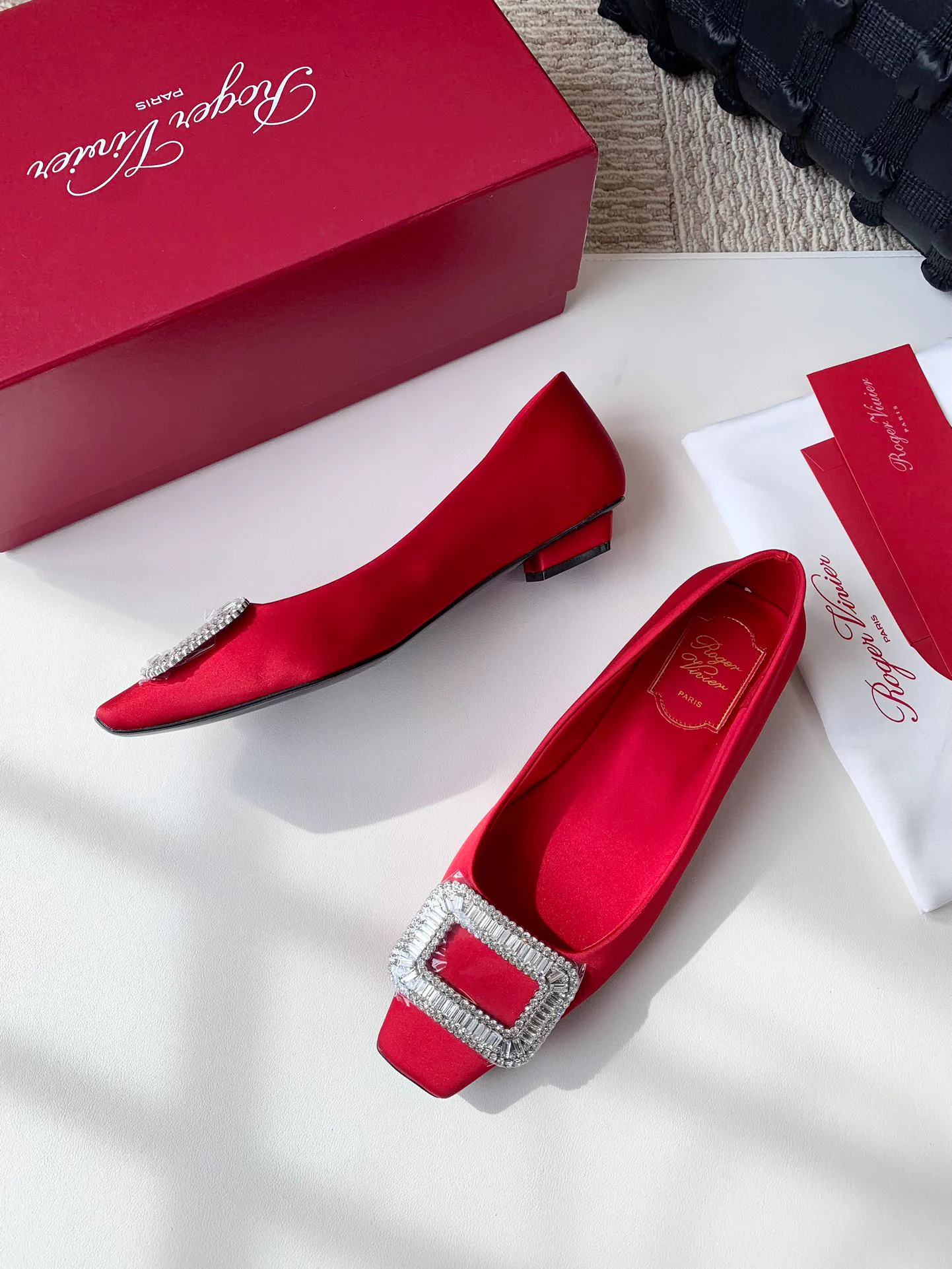 Women's Ballet Flats ROGER VIVIER 17990200