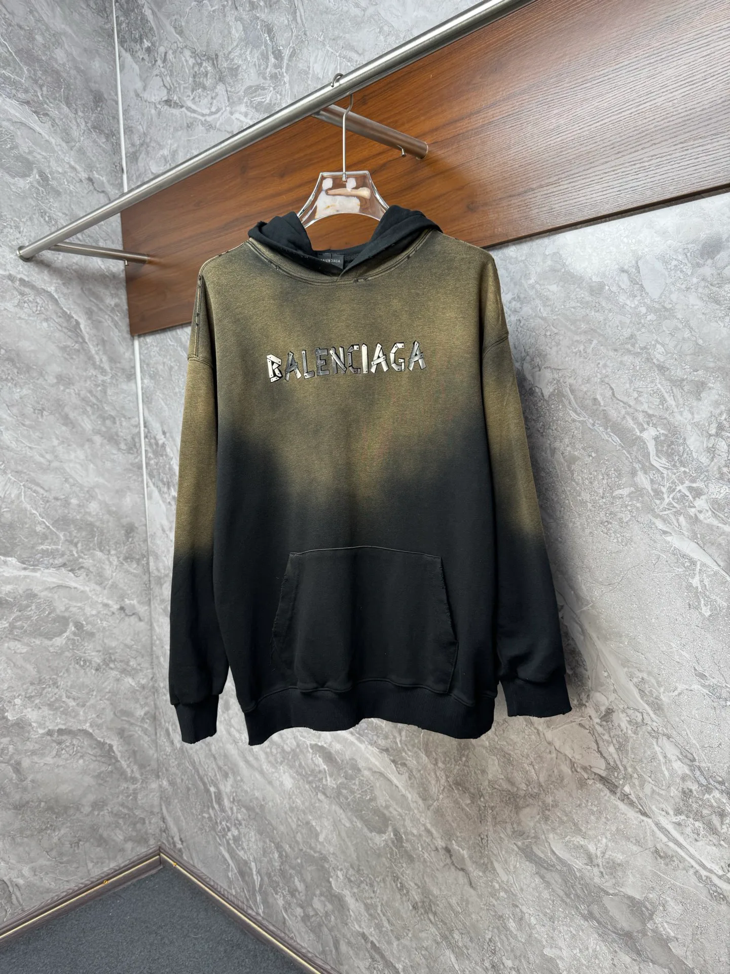 Women's Sweatshirts And Hoodies BALENCIAGA 18182350